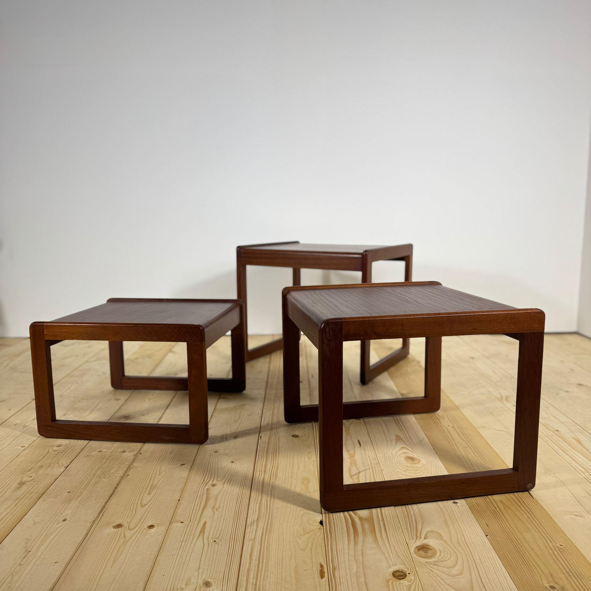 Mid-Century moderno Tavolini da salotto in teak, Danimarca 1960 in vendita