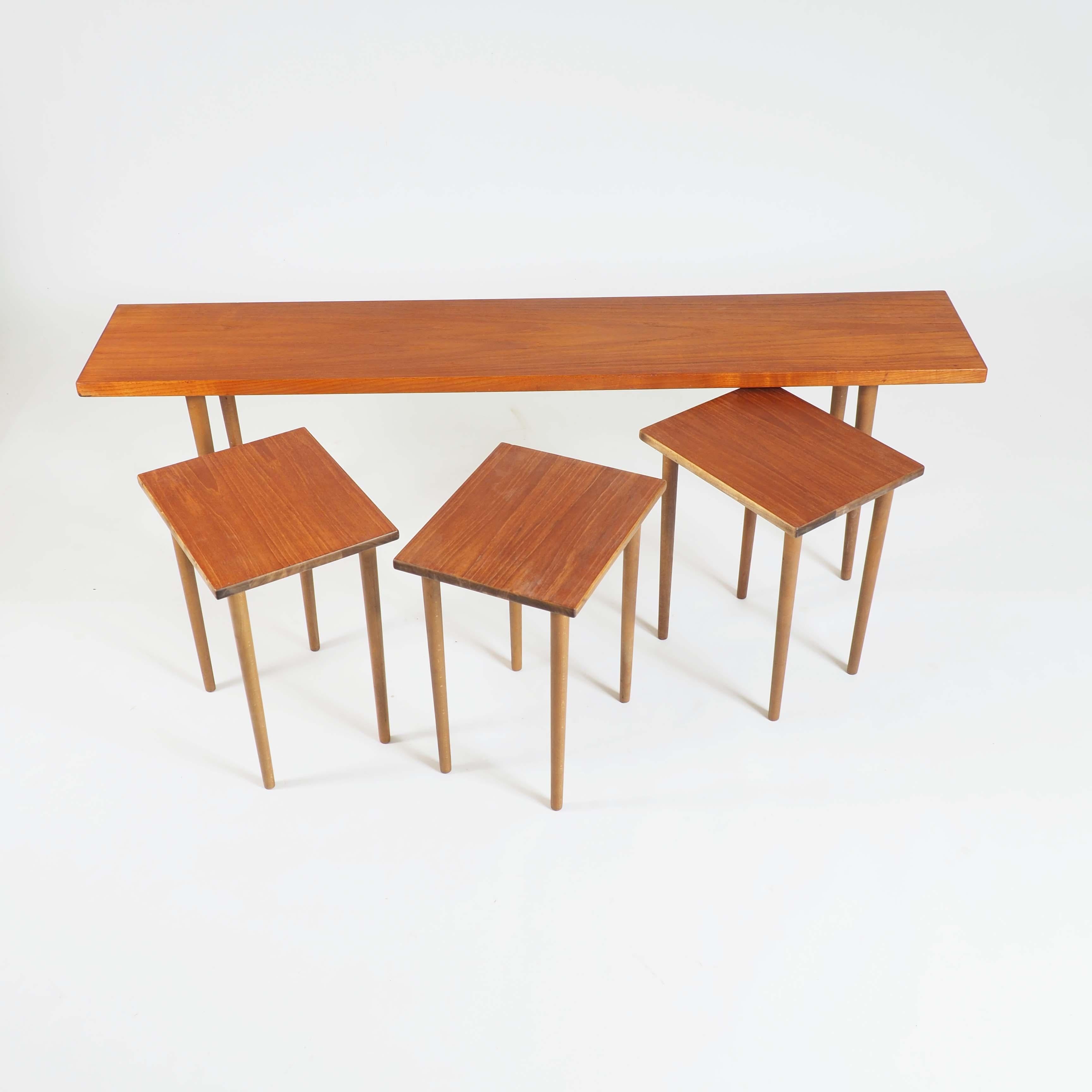 Teck Tables gigognes en teck Designés par Kurt Østervig pour Jason, Danemark en vente