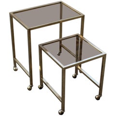 Tavolini Nesting Design Italiano 1970 in ottone massiccio con rotelle