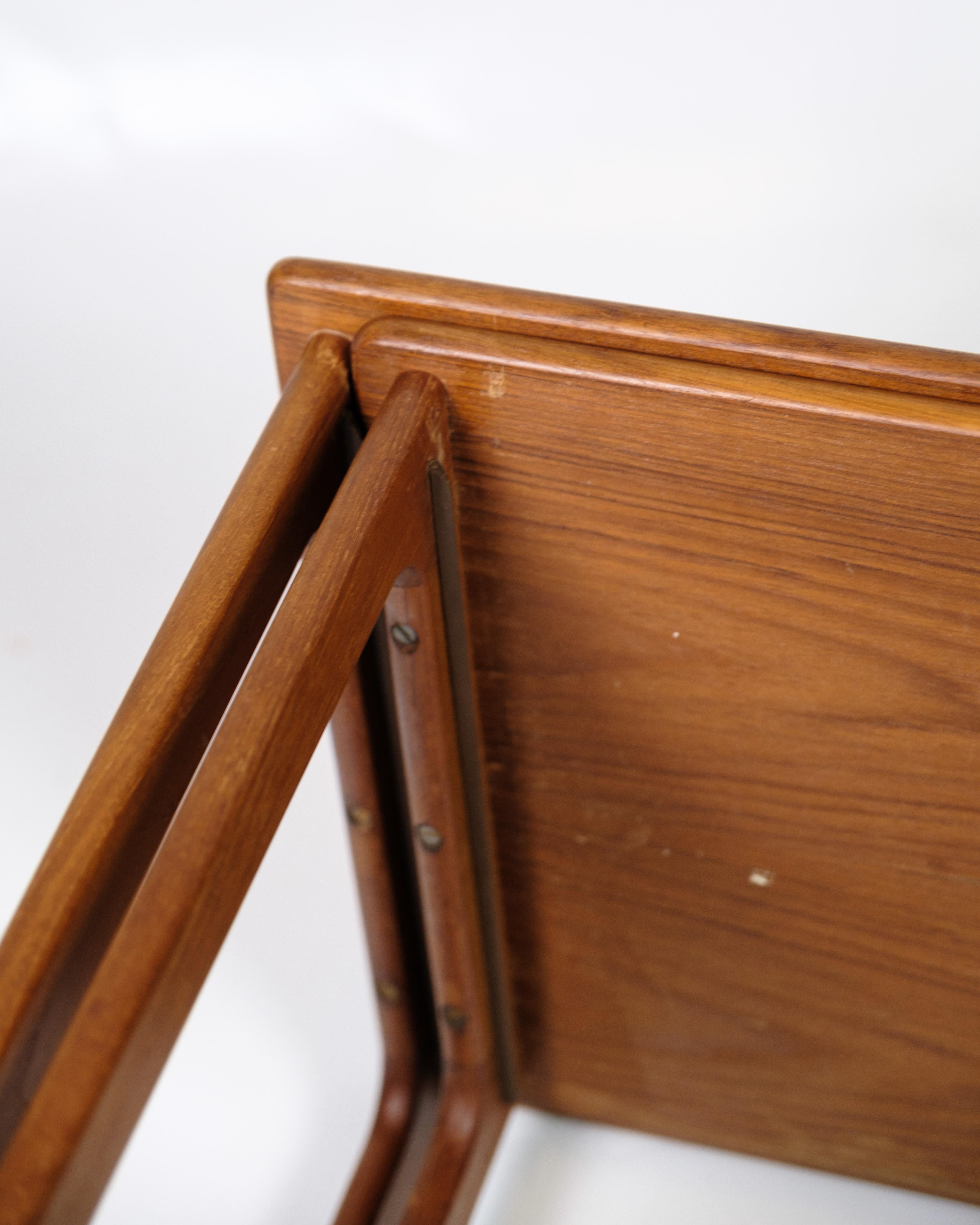 Nesting Tables Model 219 Made In Teak By Johannes Andersen & Illum Wikkelsø For Sale 4