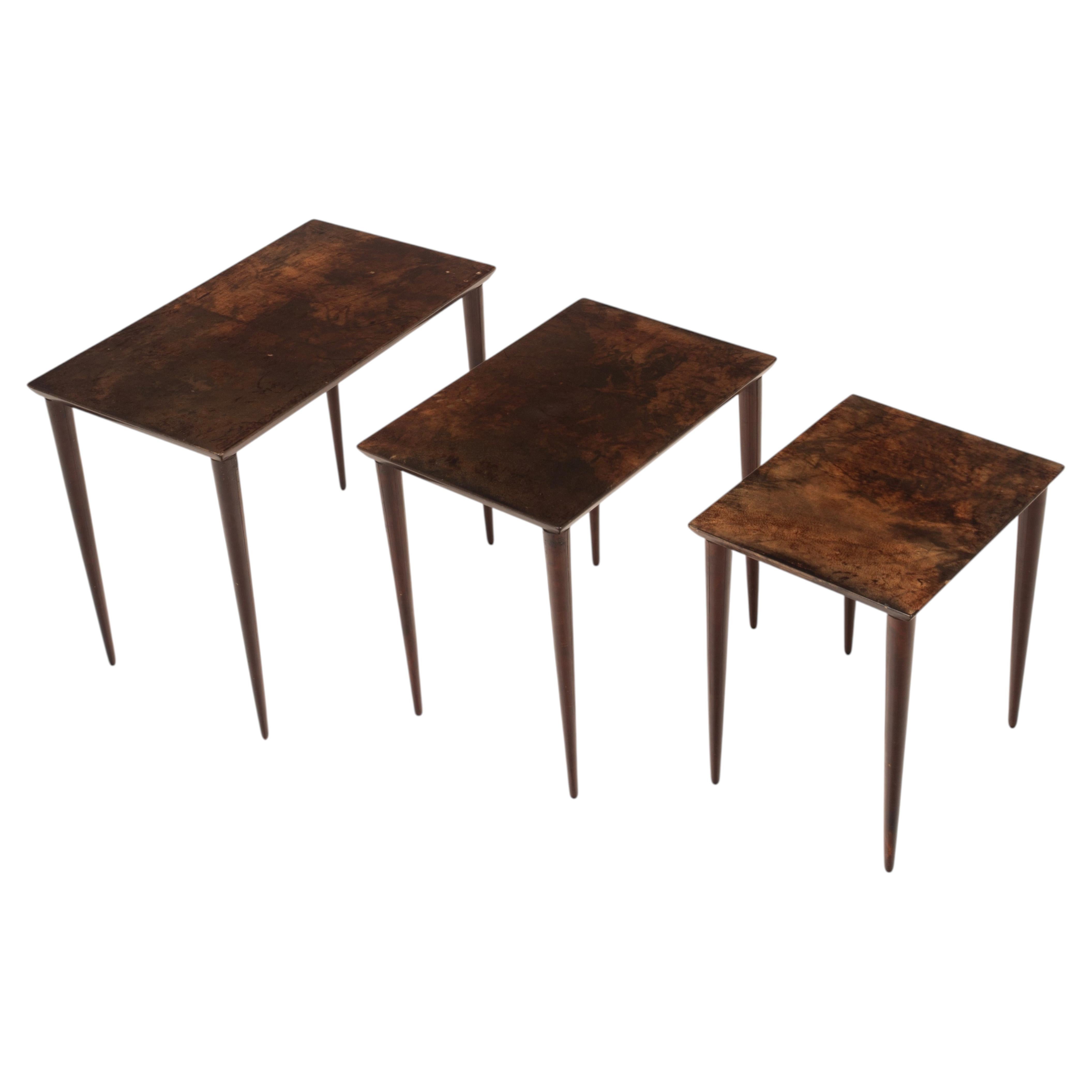 Aldo Tura, tables gigognes « Mid Century » couleur parchemin, modèle 764, Tura, Milan, Italie, 1950