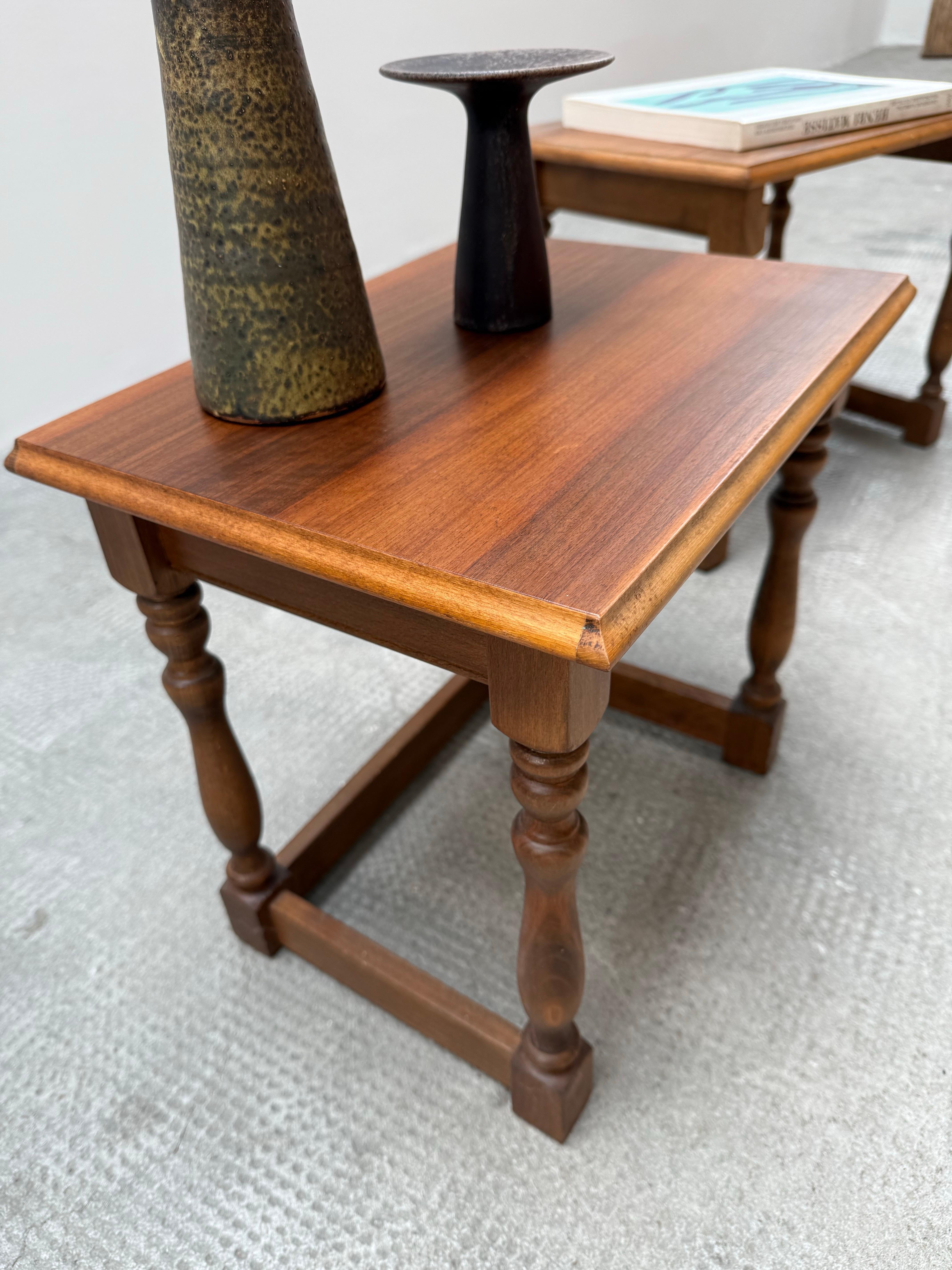 Stapeltische Tisch Beistelltisch Blumentisch Nussbaum, Deutschland 1950er Jahre (Nussbaumholz) im Angebot