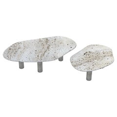 Tavolini nidificanti in travertino con gambe in travertino