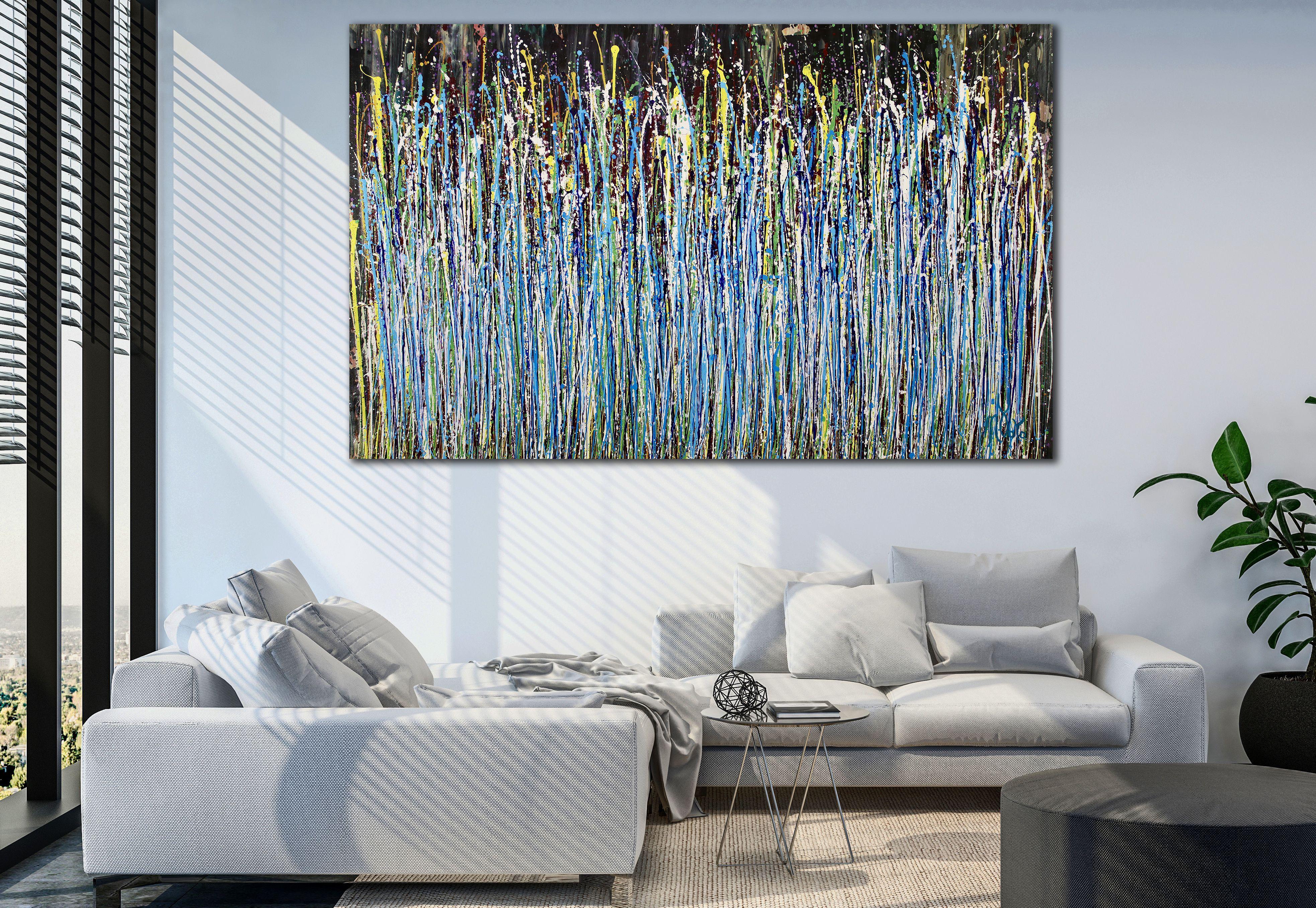 Energico, d'impatto, audace e contemplativo ispirato alla natura astratta. Colori ricchi con molta luce proveniente da uno sfondo nero come la pece.  Molte sfumature di blu, bordeaux, bianco, verde, terra di Siena, viola cangiante e giallo. Questa
