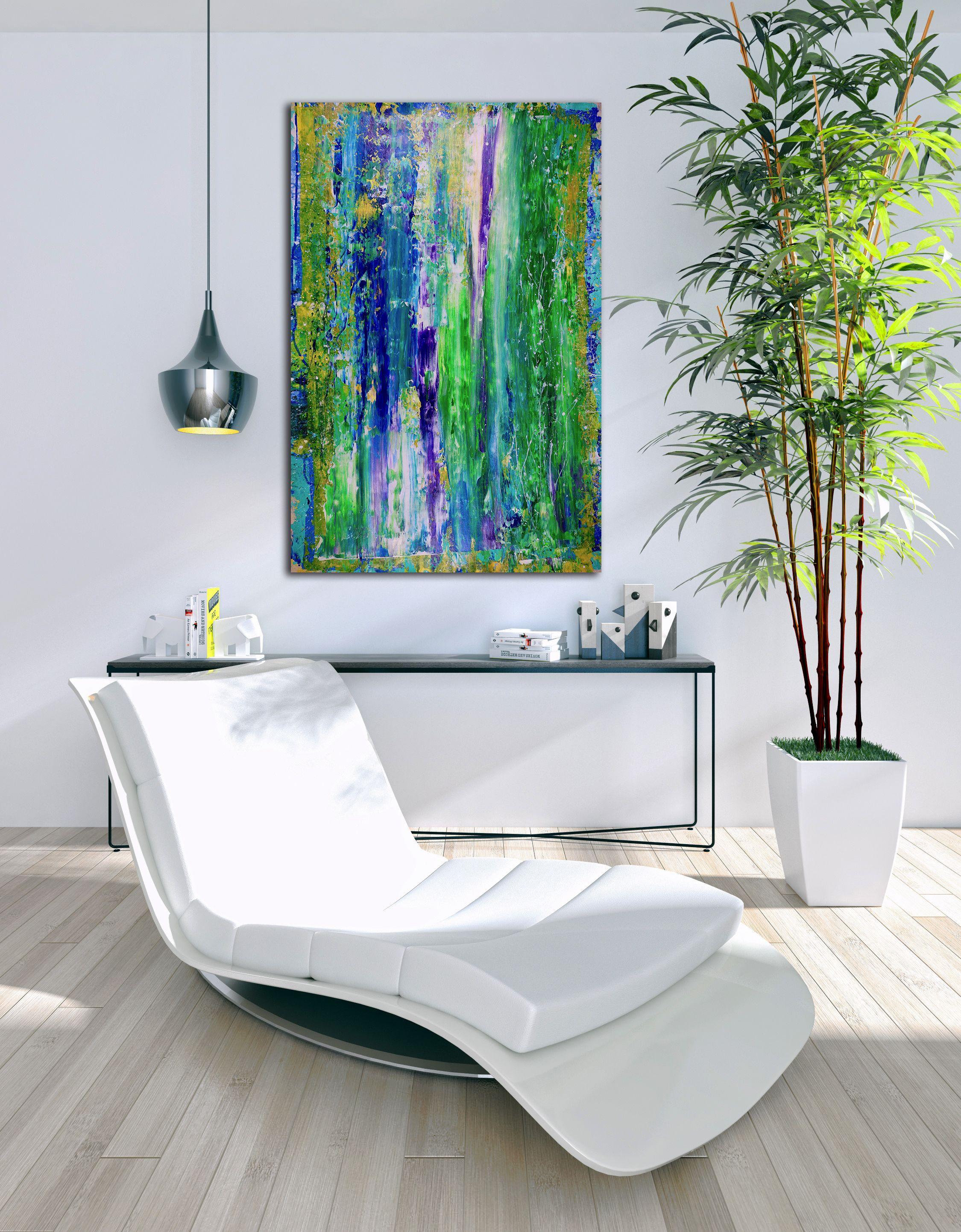 Quadro astratto in acrilico stratificato e strutturato con giallo indiano, diverse tonalità di blu, gesso bianco e viola iridescente, blu e oro per una luminosità sorprendente. Pittura in scala media con grande uso di spatole e pennelli. Può essere