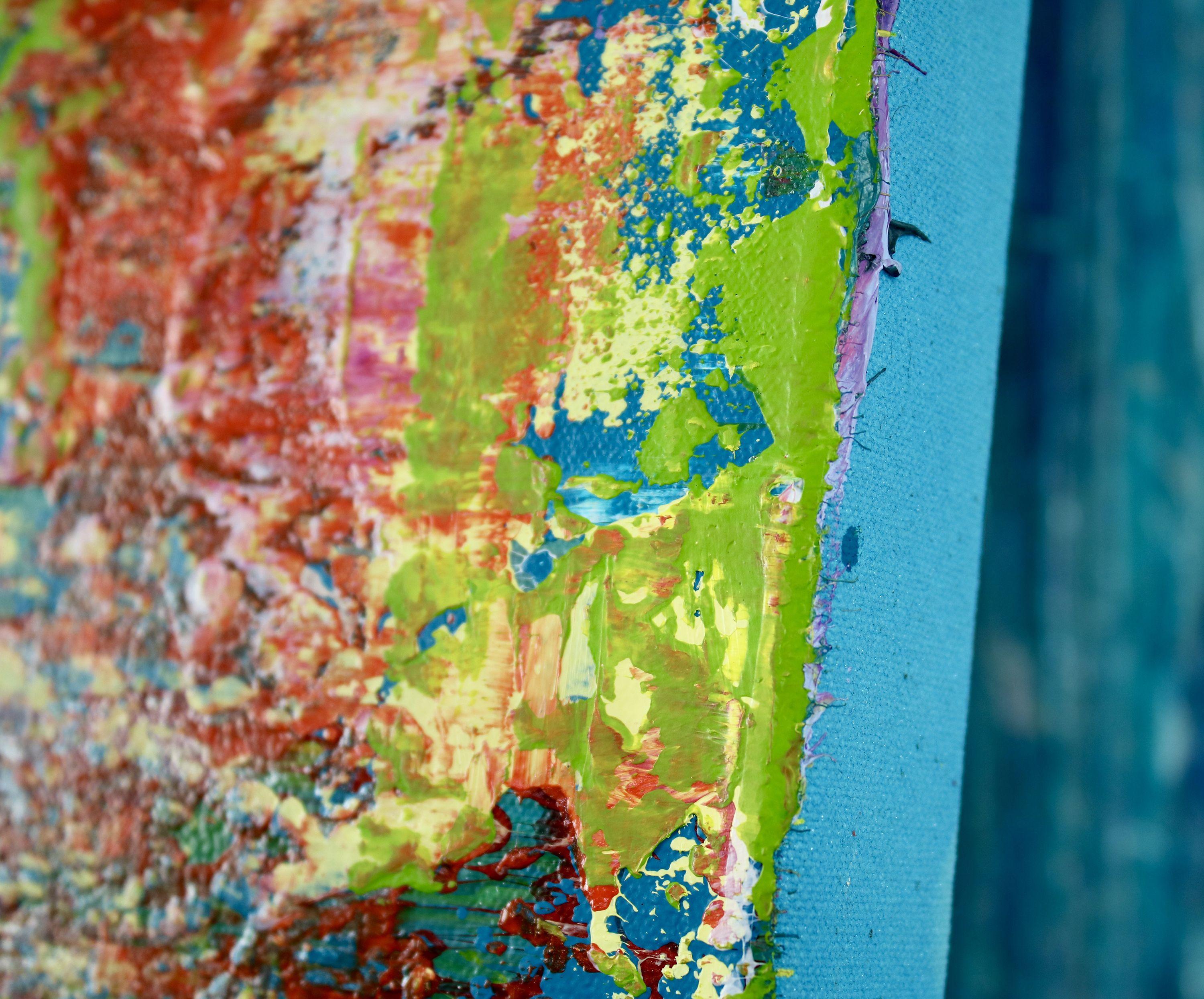 Ein eindrucksvolles abstraktes Bild, das von den leuchtenden Farben der Karibik inspiriert ist: üppiges Grün kontrastiert mit Teeblau, Orange und Magenta. Dieses Kunstwerk wird in einem Holzrahmen mit tiefer Kante geliefert, READY TO HANG, signiert