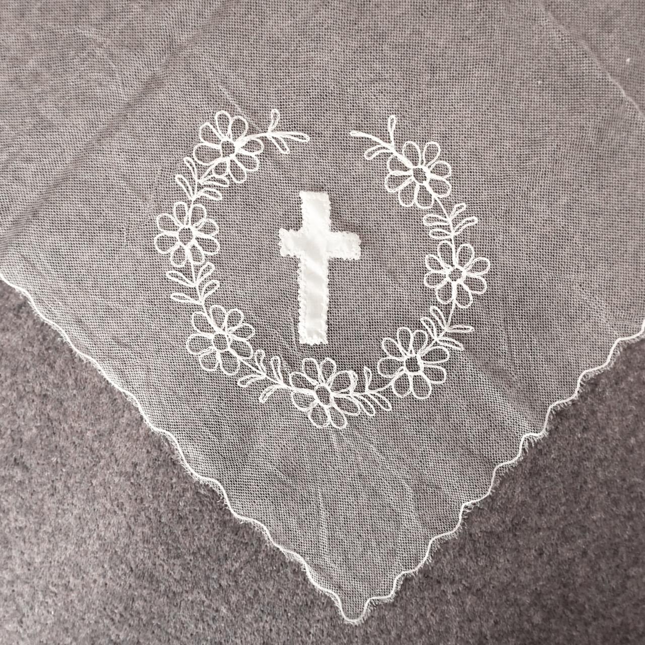 Net Wedding Veil with Silk Flowers Head Piece and Net Embroidered Communion Veil For Sale 2