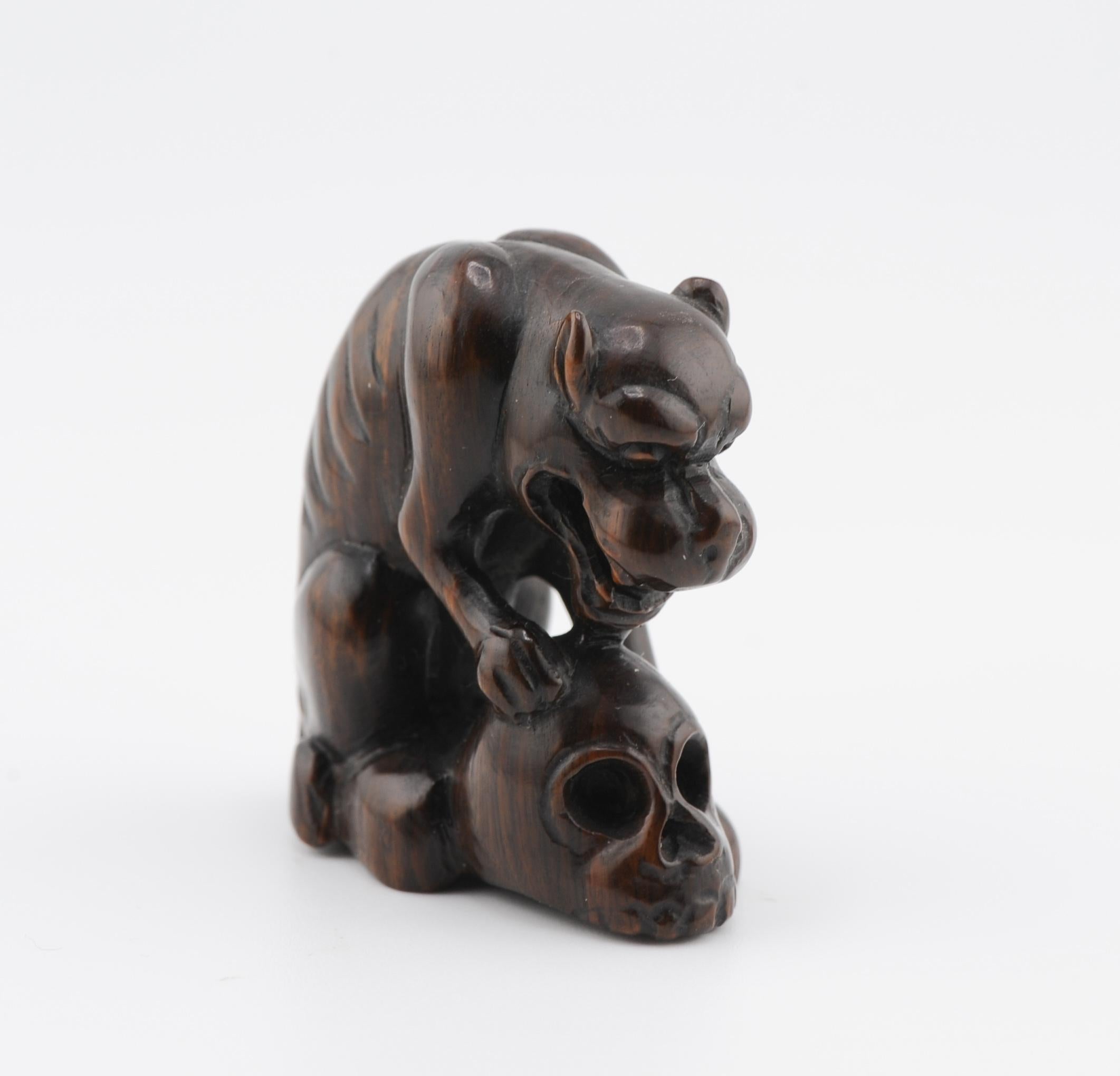 Netsuke 20th C Japanese Japan Dog eating Skull For Sale 5