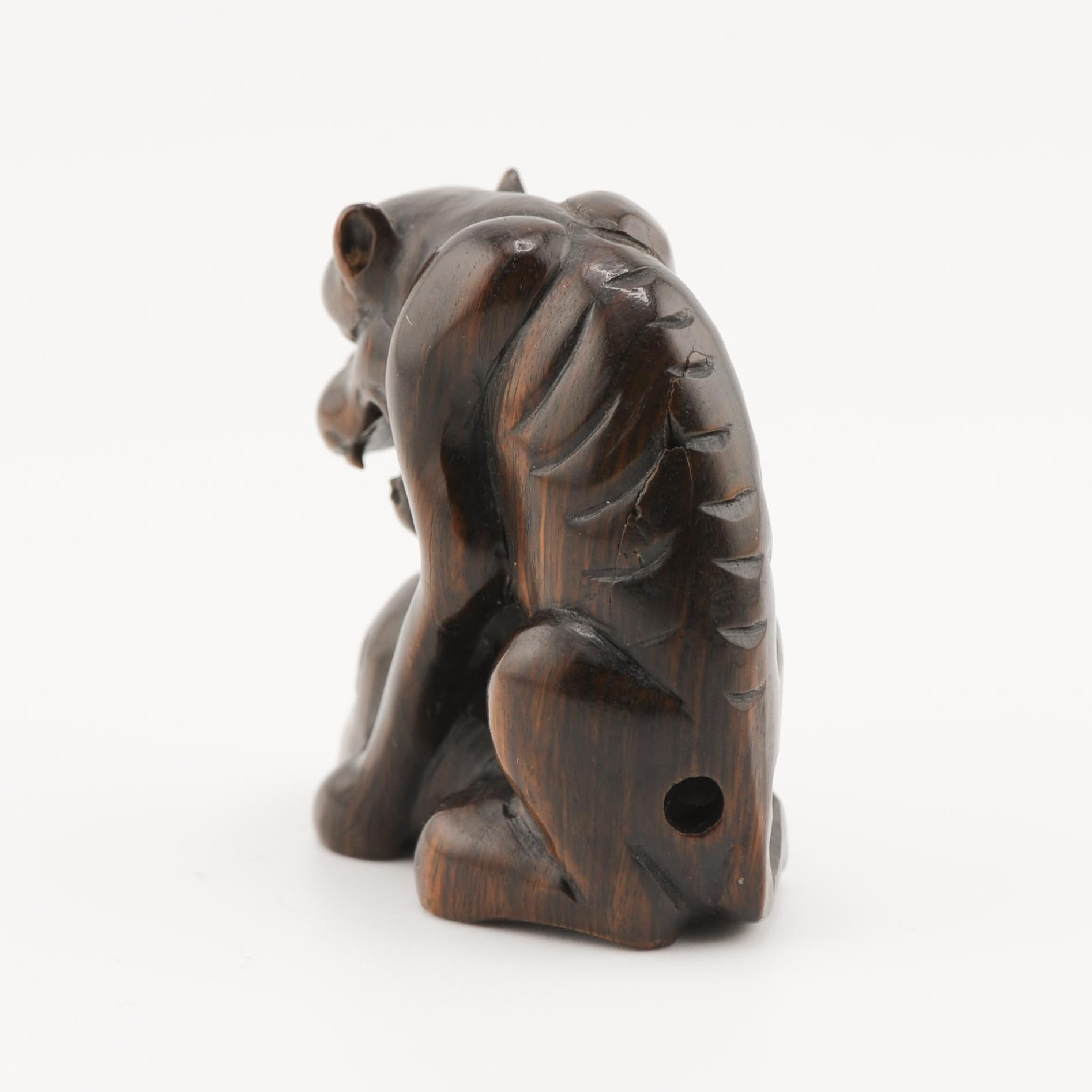 Netsuke 20th C Japanese Japan Dog eating Skull For Sale 2
