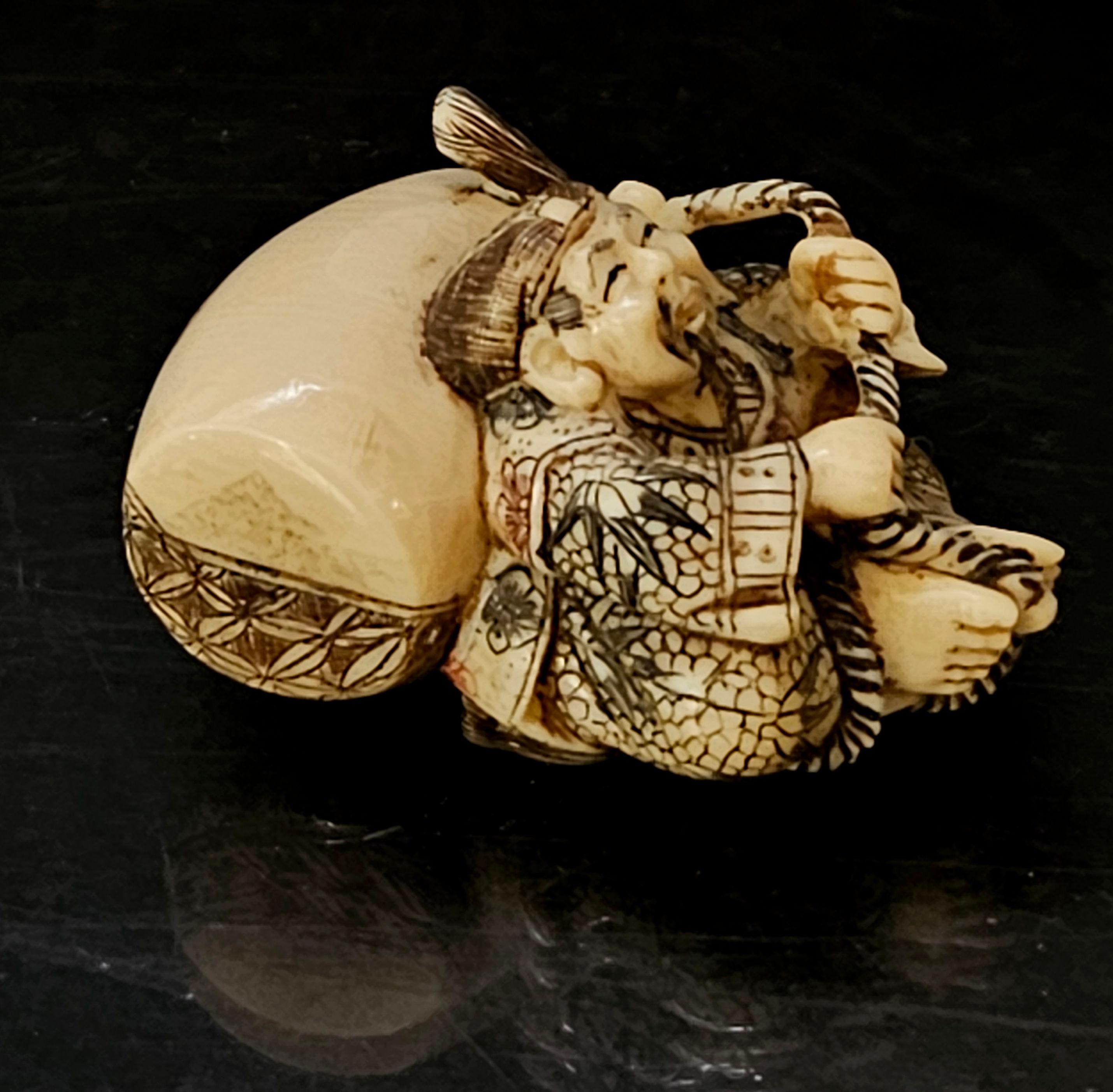 Hand-Crafted Japanese Carved Netsuke Polychrome Decorated Figur, Signed by Matsuyoshi, Meiji  For Sale