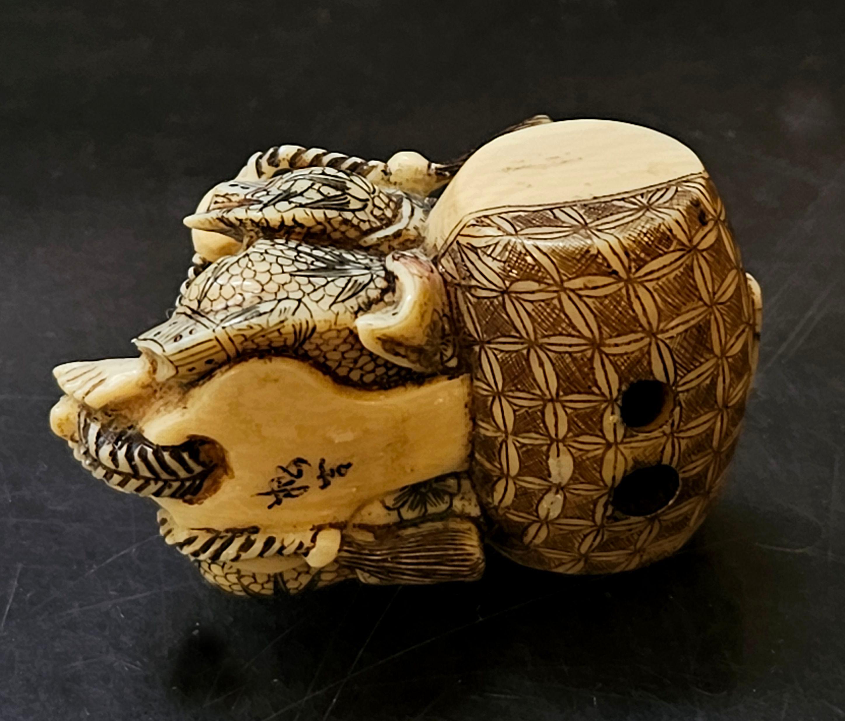 Japanese Carved Netsuke Polychrome Decorated Figur, Signed by Matsuyoshi, Meiji  For Sale 2