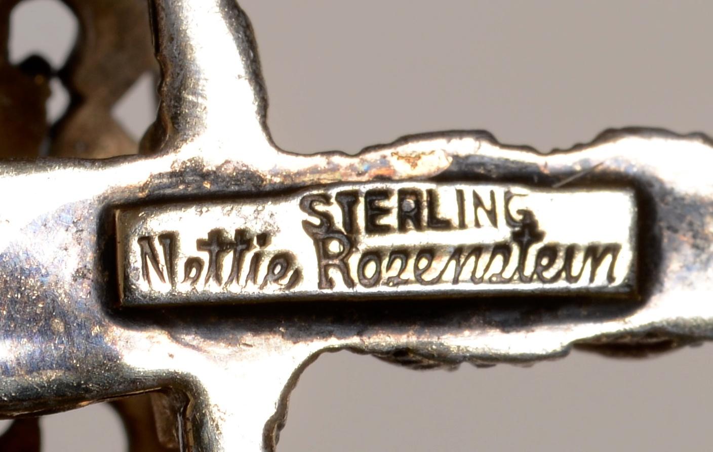 Nettie Rosenstein Spilla di spada in argento montata con perle finte e strass in vendita 2