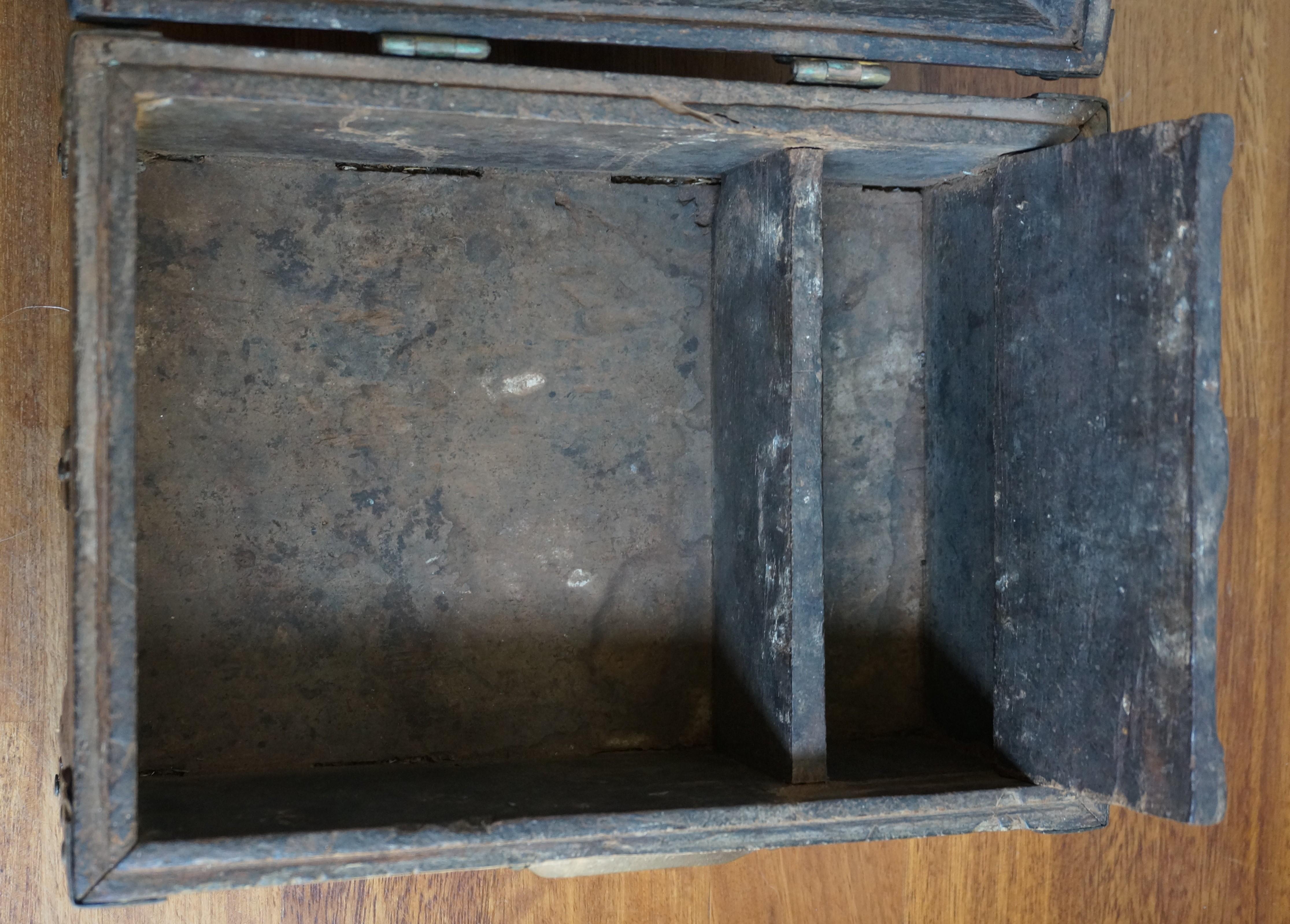 Nettur Petti-Schmuckkästchen, Dowry-Schachtel, Indien, 18. Jahrhundert im Angebot 14