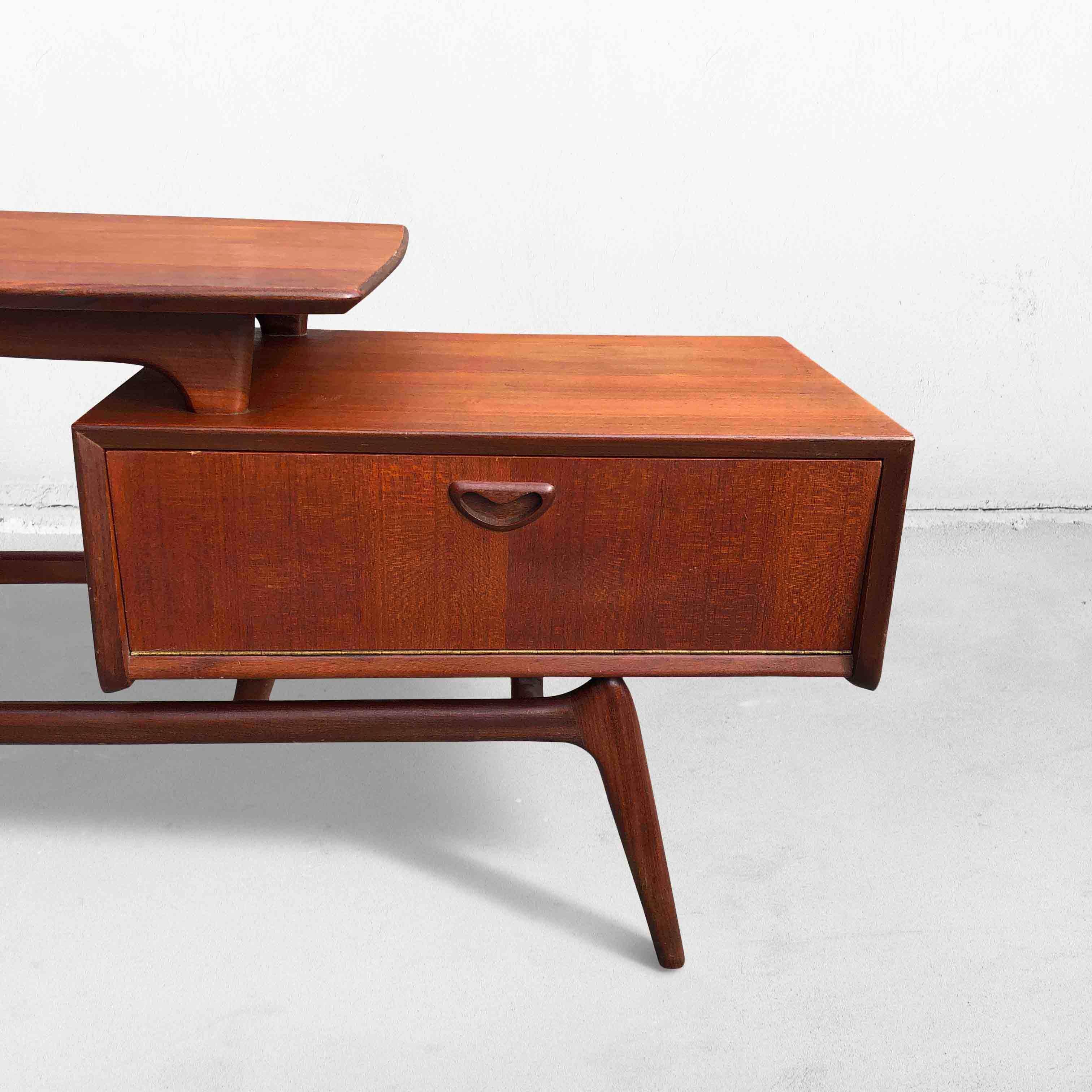 Netty Side Table in Teak by Louis Van Teeffelen for Wébé, Netherlands, 1960s In Good Condition In Hemiksem, VAN