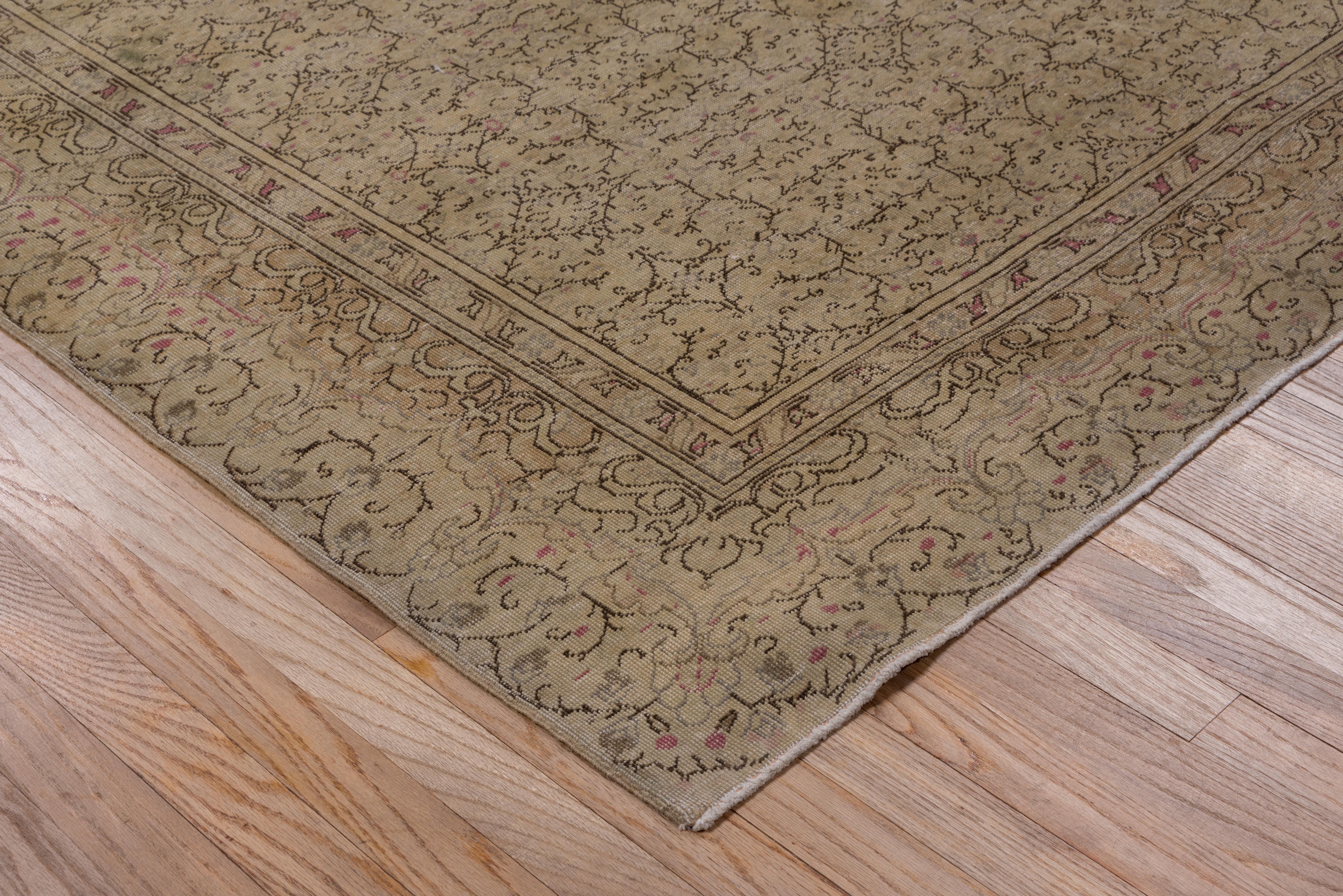 Neural Kaisary Rug, circa 1940s In Good Condition In New York, NY