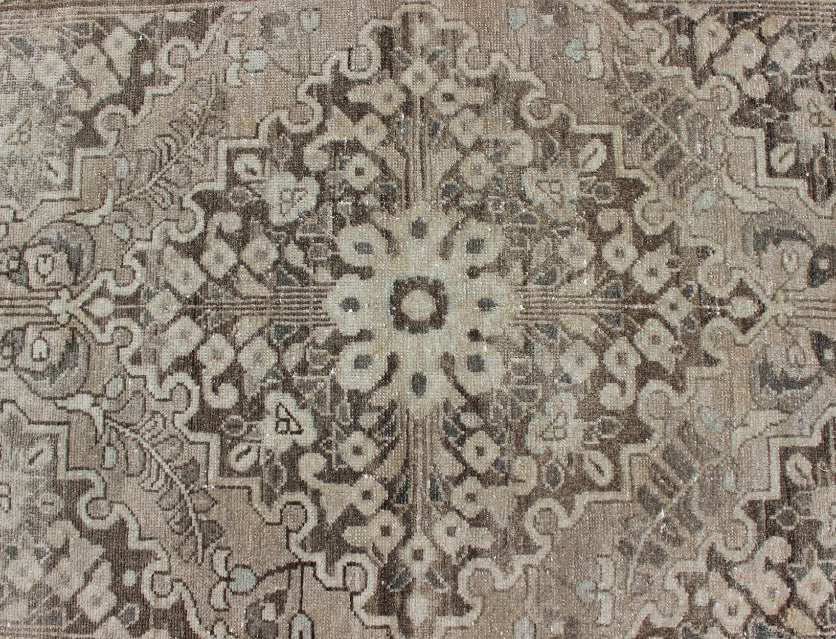 Neutral and Earth Tone Vintage Persian Lilihan Rug with Medallion In Good Condition For Sale In Atlanta, GA