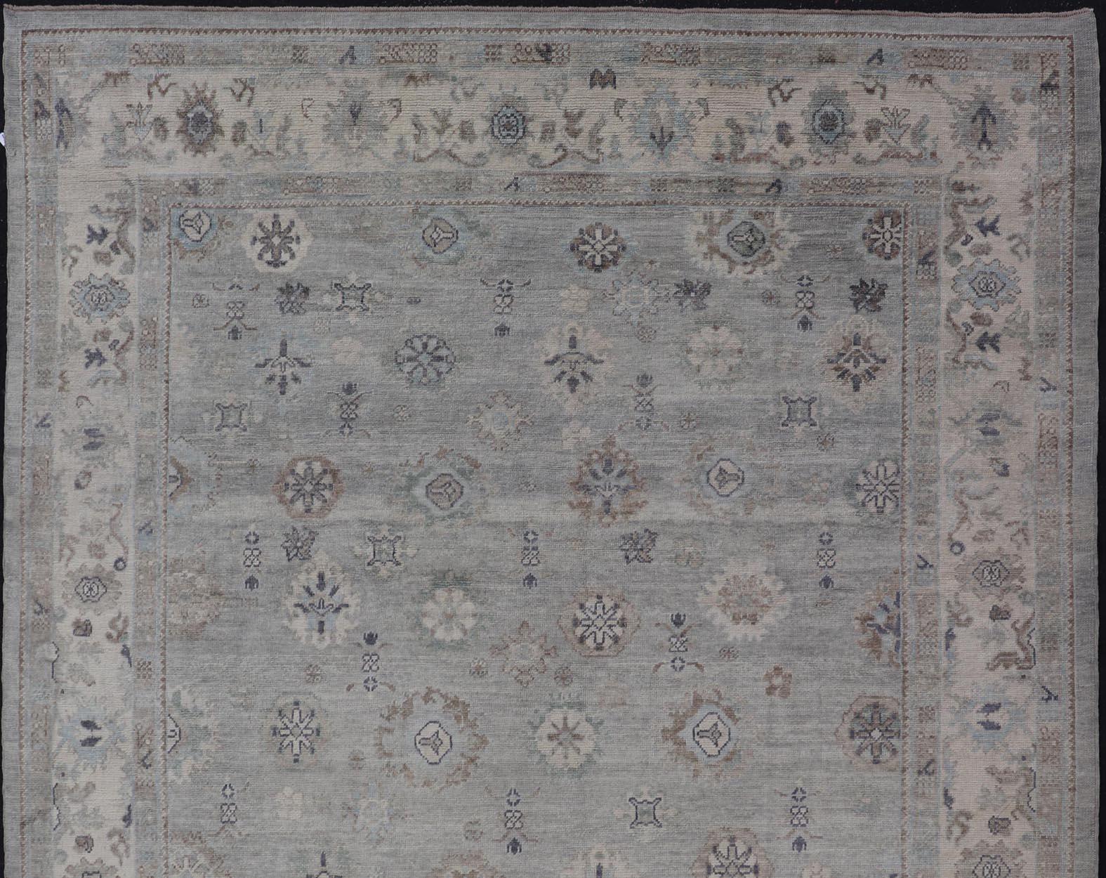 Neutral Color Palette All-Over Floral Design Turkish Oushak Rug In New Condition For Sale In Atlanta, GA