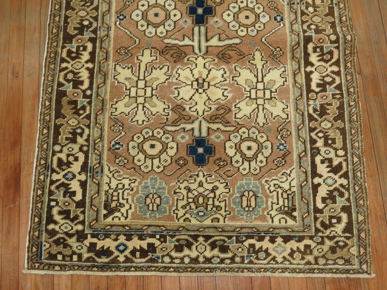 Neutral Color Persian Heriz Rug For Sale at 1stDibs
