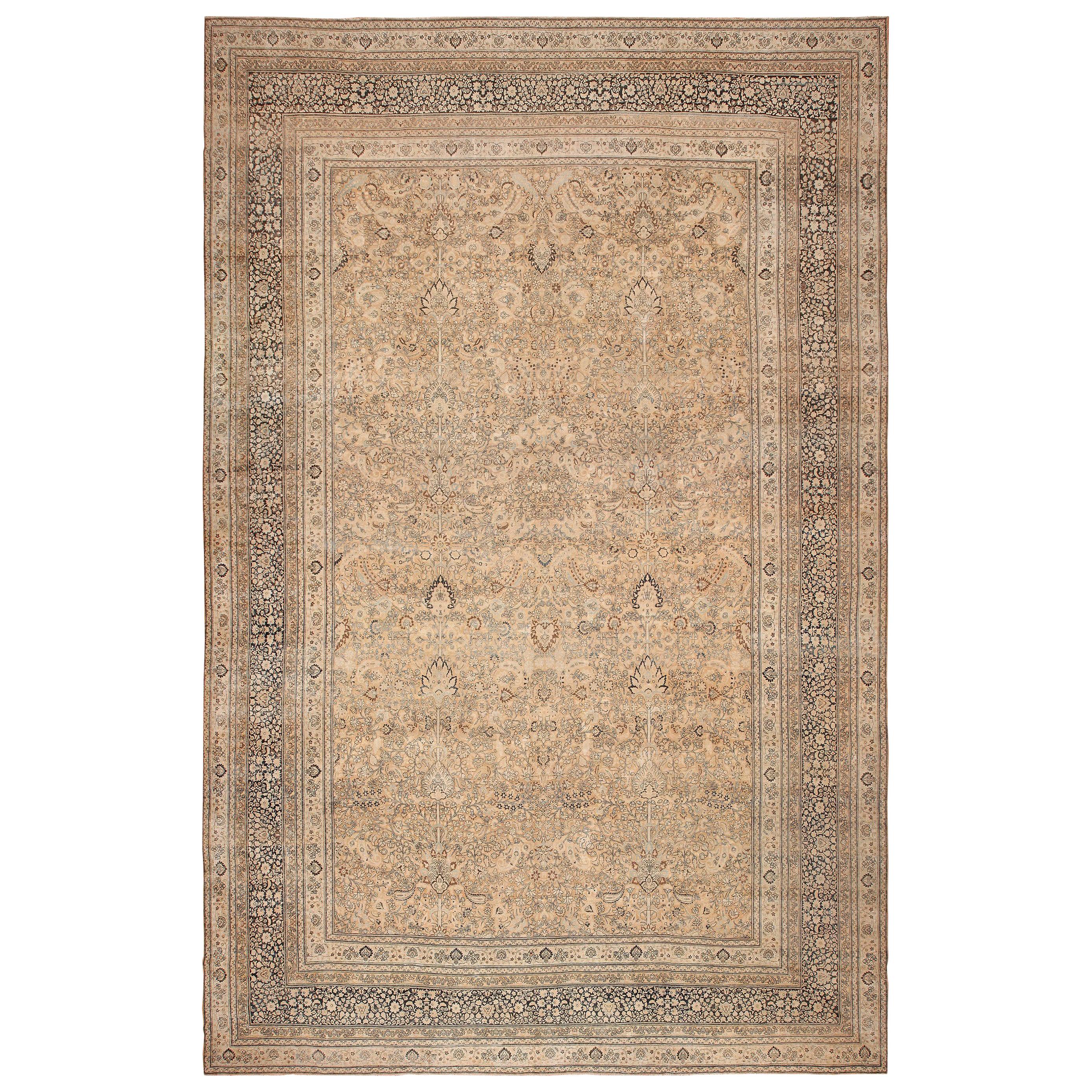 Tapis persan Tabriz ancien surdimensionné. Taille : 15' 9" x 24' 2" en vente