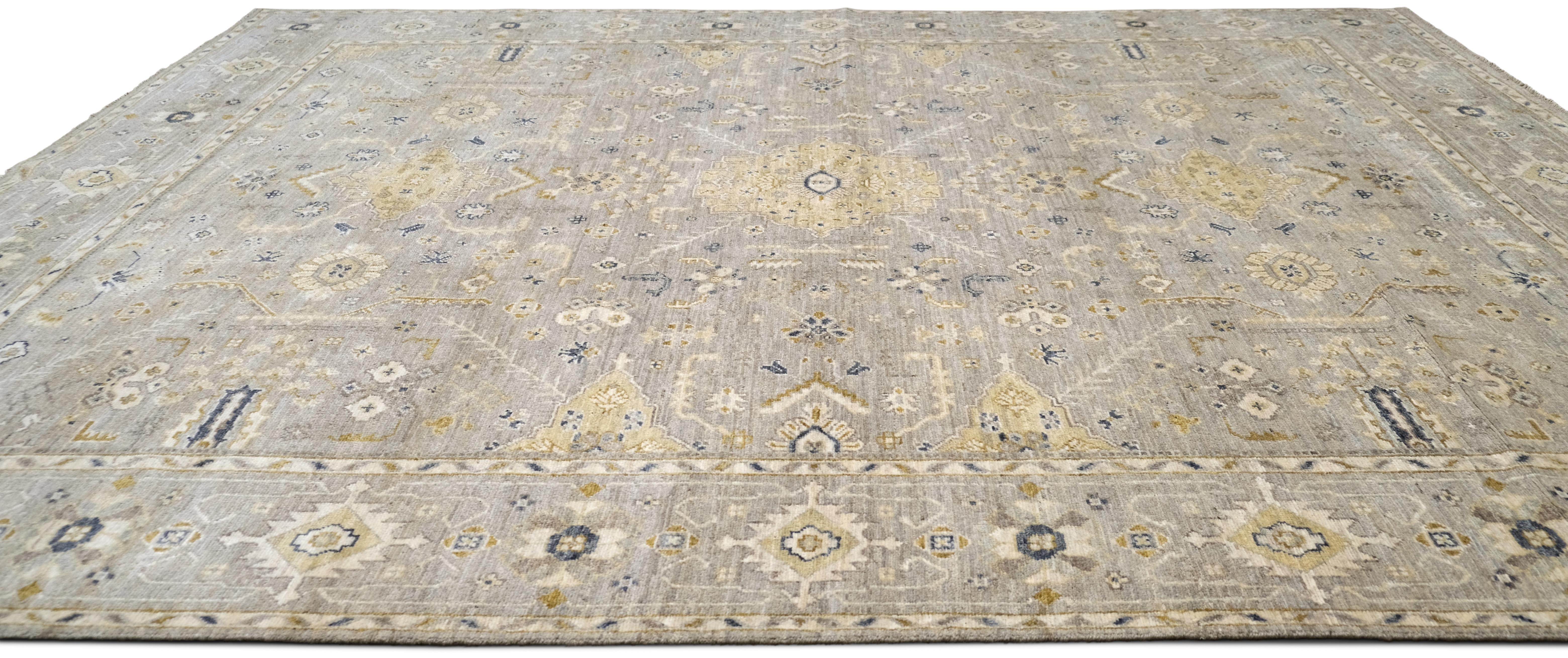Oushak gris neutre avec tons dorés 9'1''x11'10'' Neuf - En vente à Torrance, CA