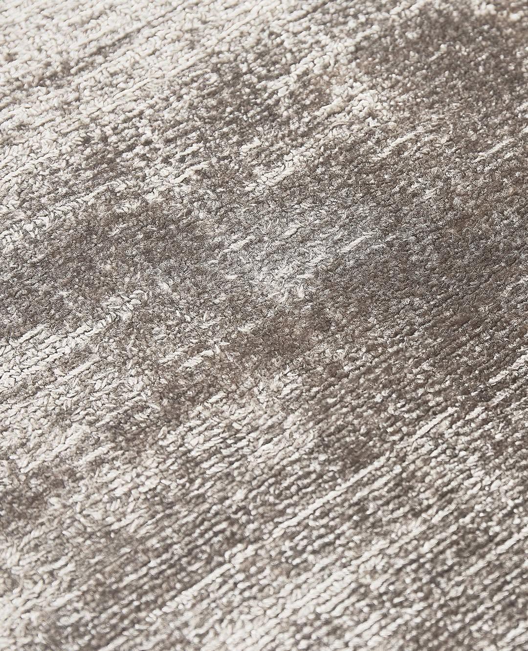 Alfombra rectangular tejida a mano neutra gris claro L16 Patchwork 250 by Mohebban en venta 1