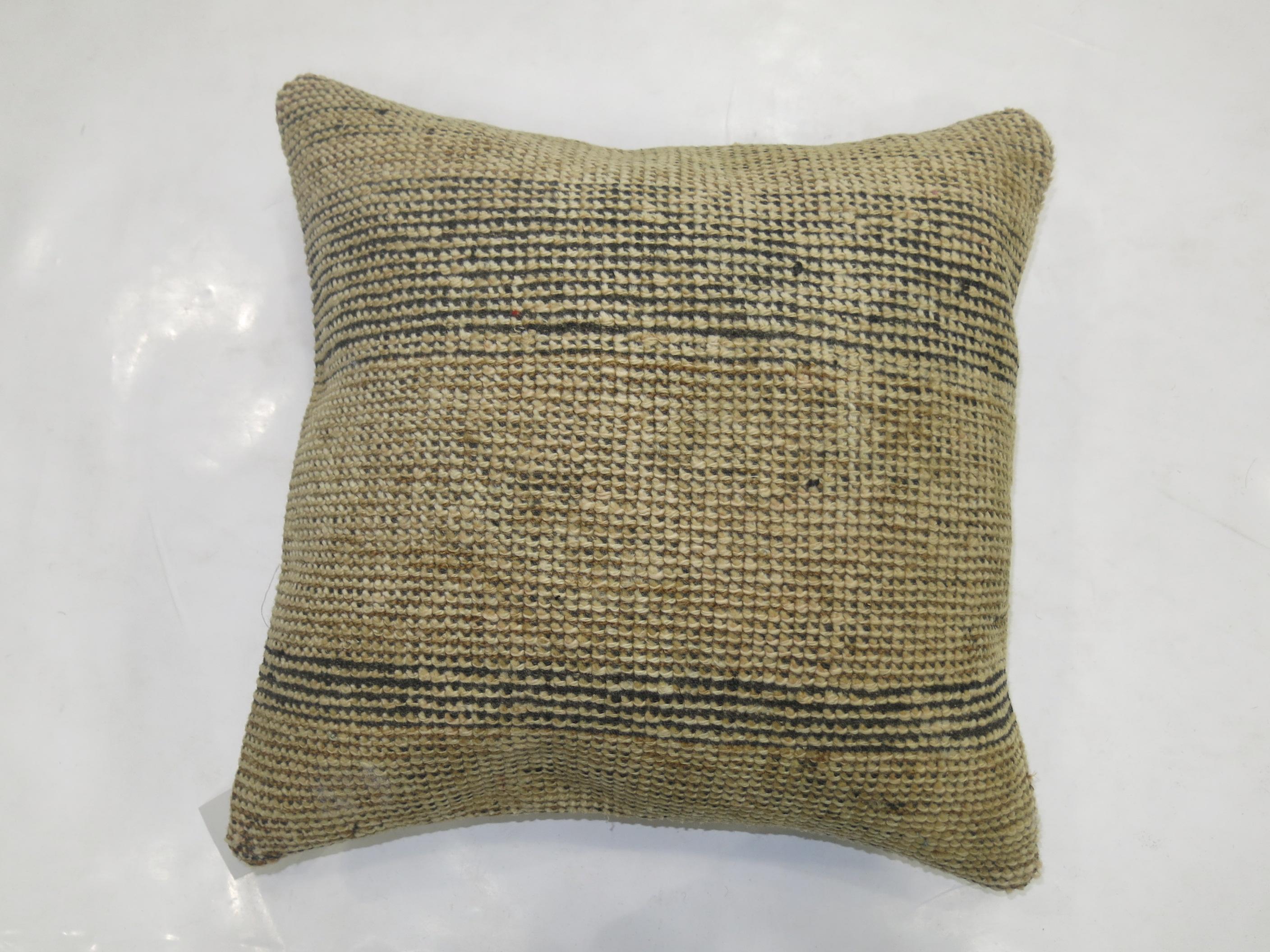 Neutral Moroccan Rug Pillow In Good Condition For Sale In New York, NY