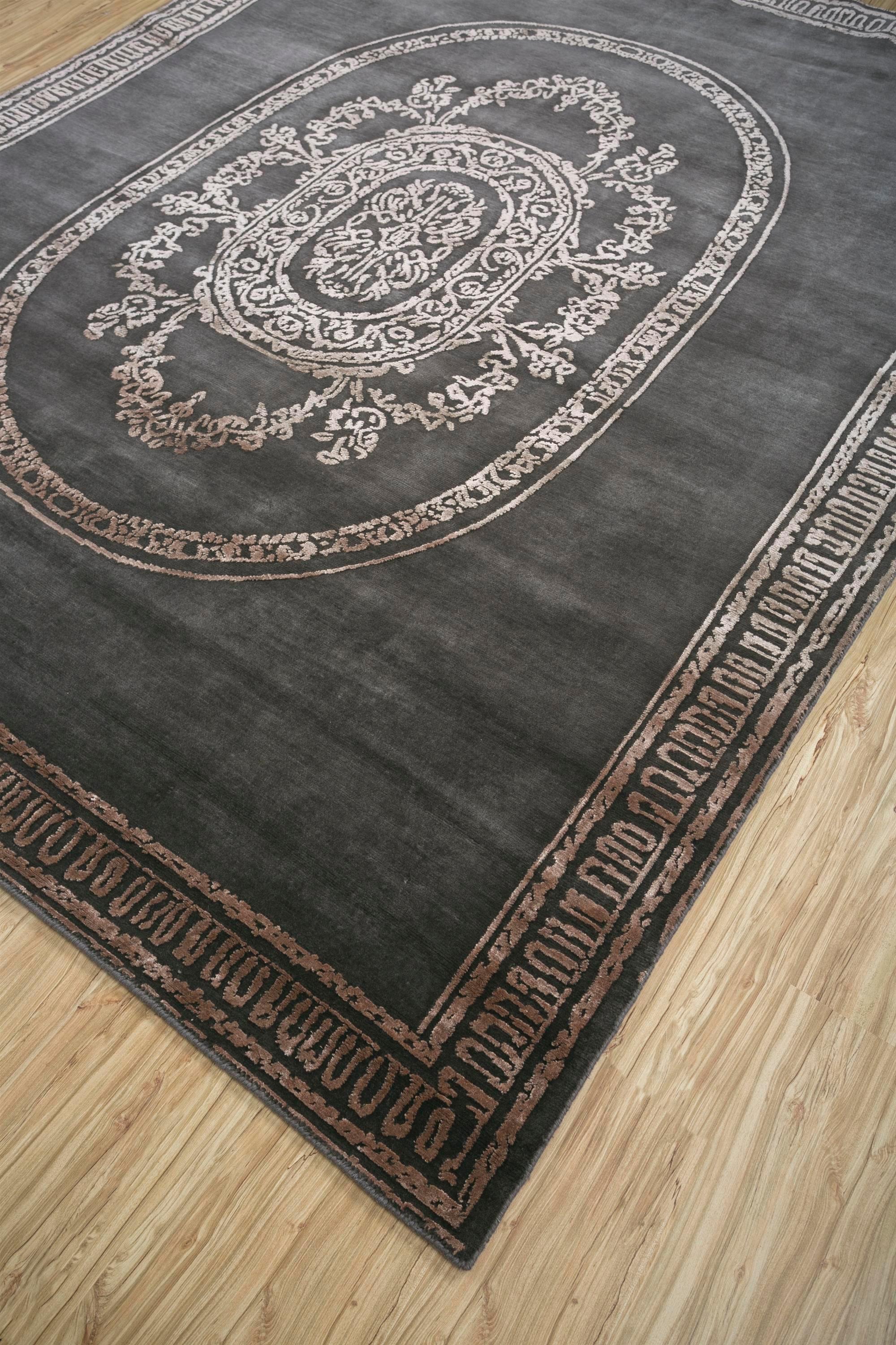 Modern Neutral Opulence Liquorice & Natural Beige 240X300 Handknotted Rug For Sale