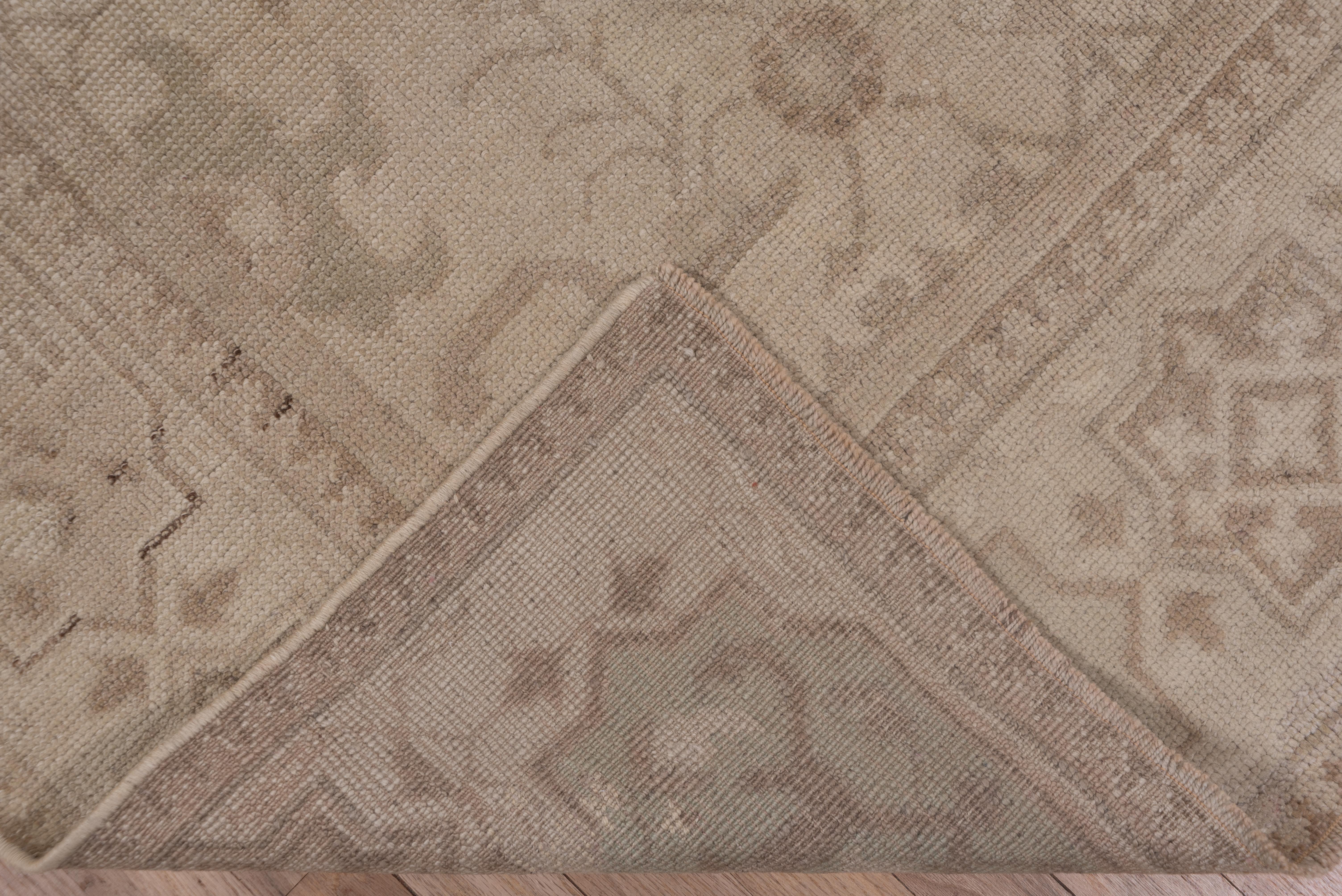 Mid-20th Century Neutral Oushak Rug, circa 1930s For Sale