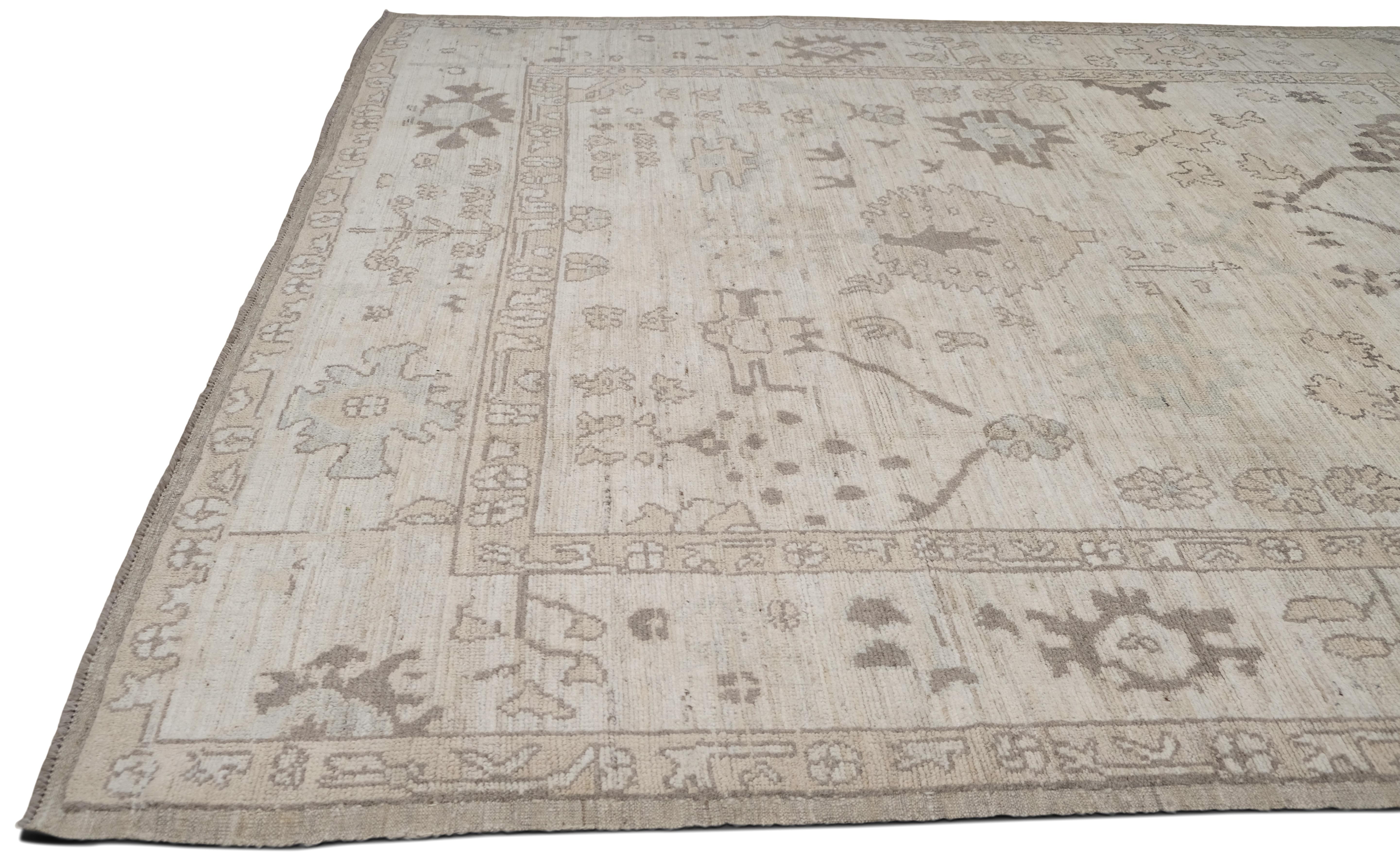 Pakistani Neutral Oushak Wool Rug 8'3''x10'3'' For Sale