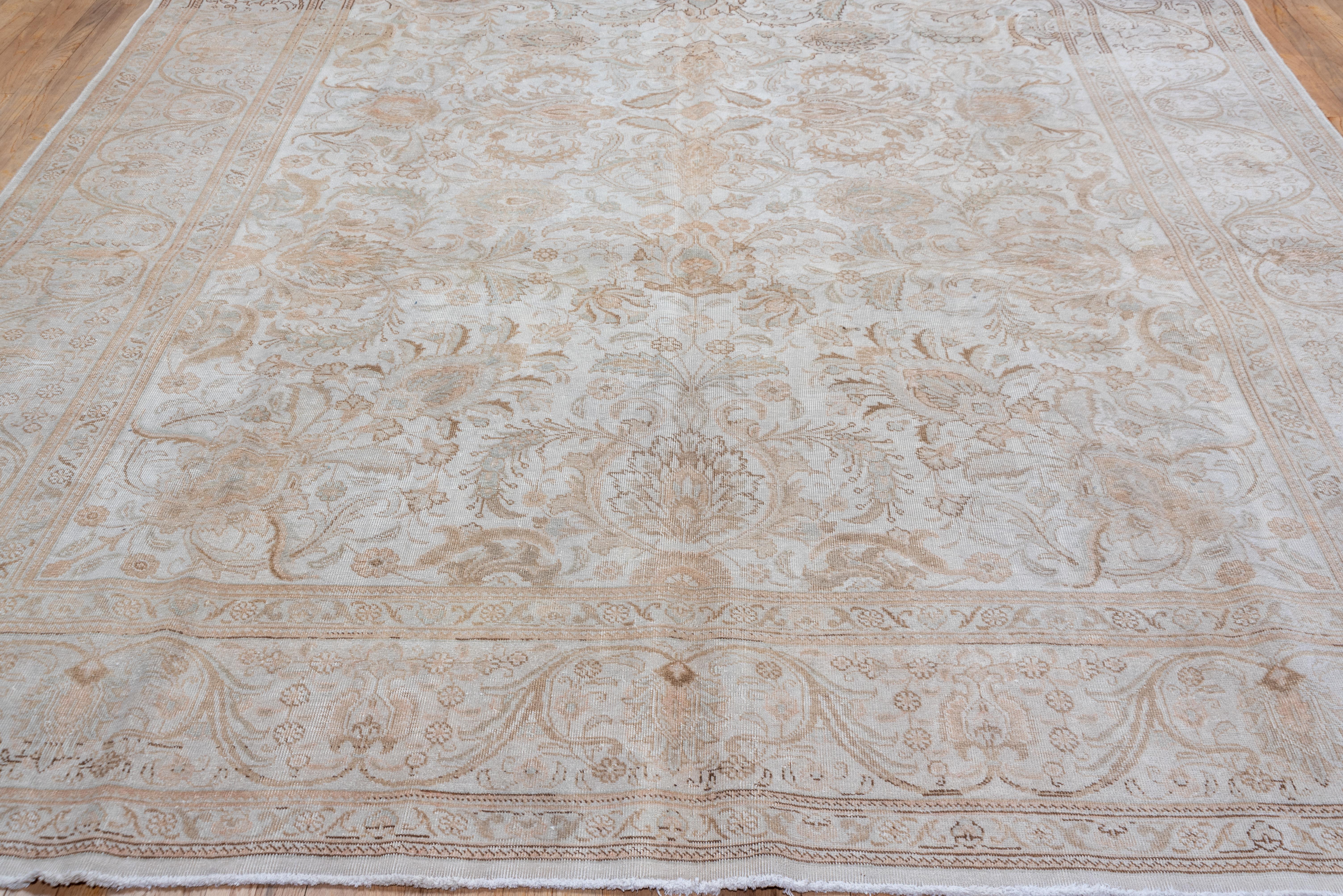 Persiano Tappeto persiano Tabriz neutro, con accenti rosa e pesca, campo intero in vendita
