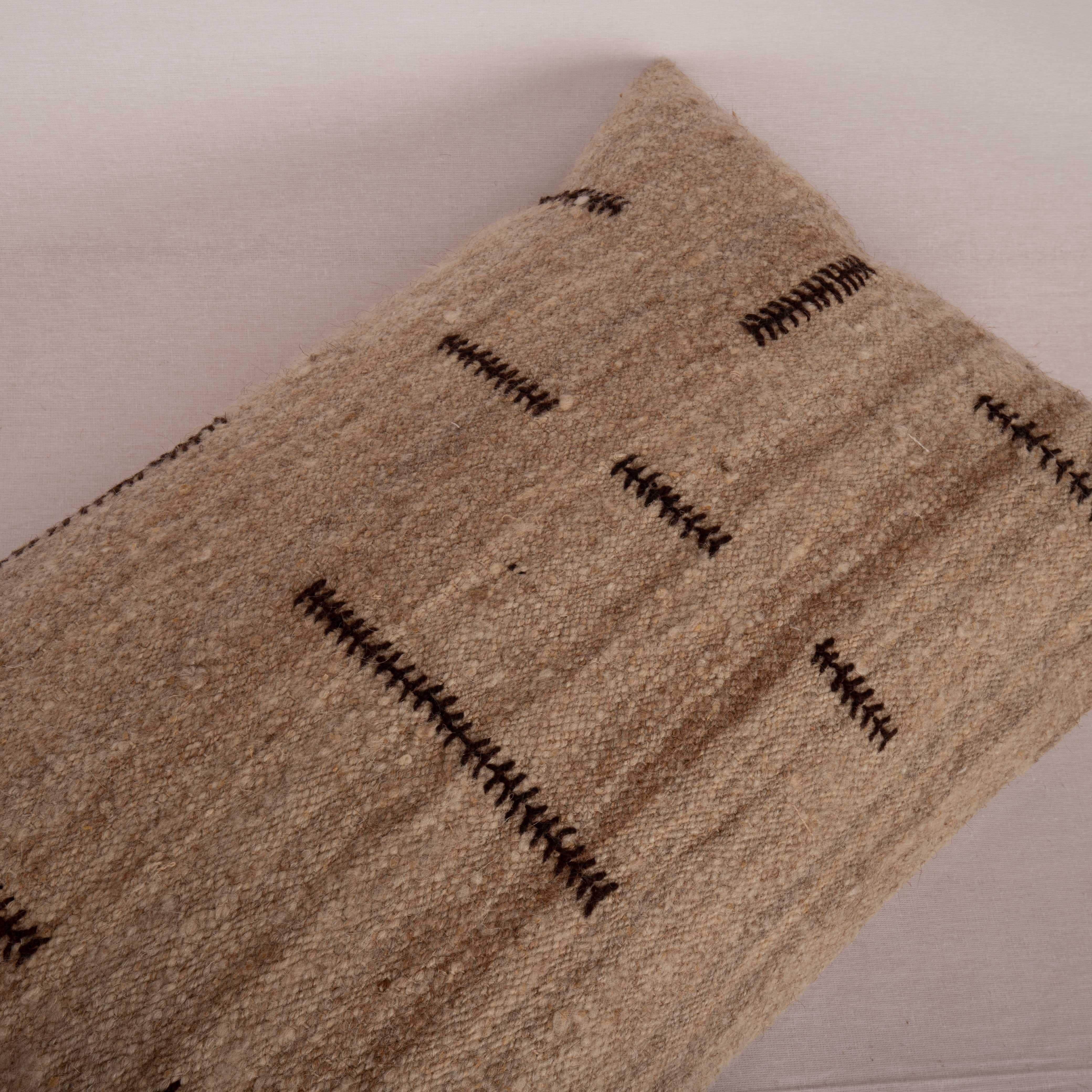 Neutral Pillow Case Made from a Vintage Wool Cover, Mid 20th C For Sale 3