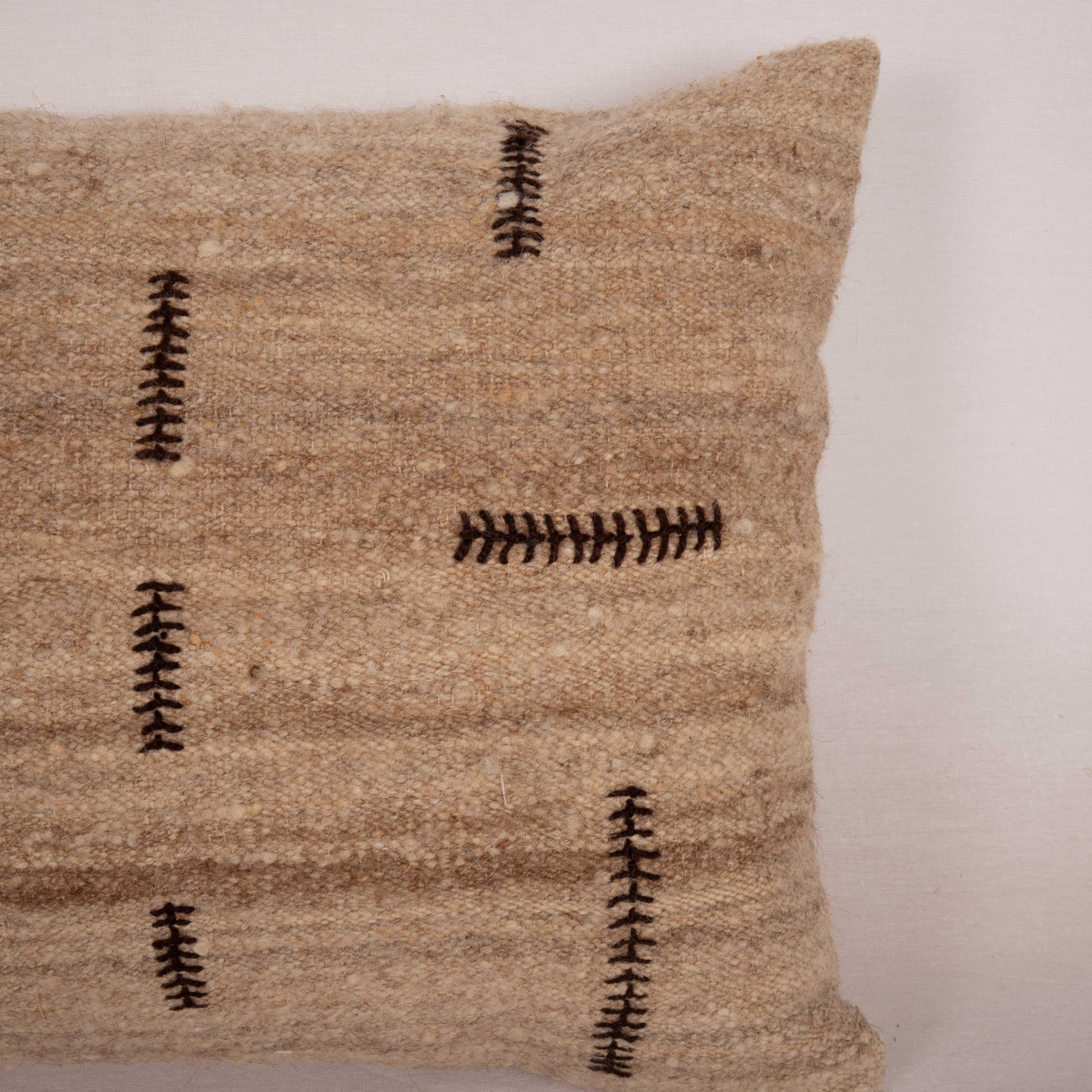 Neutral Pillow Case Made from a Vintage Wool Cover, Mid 20th C For Sale 1