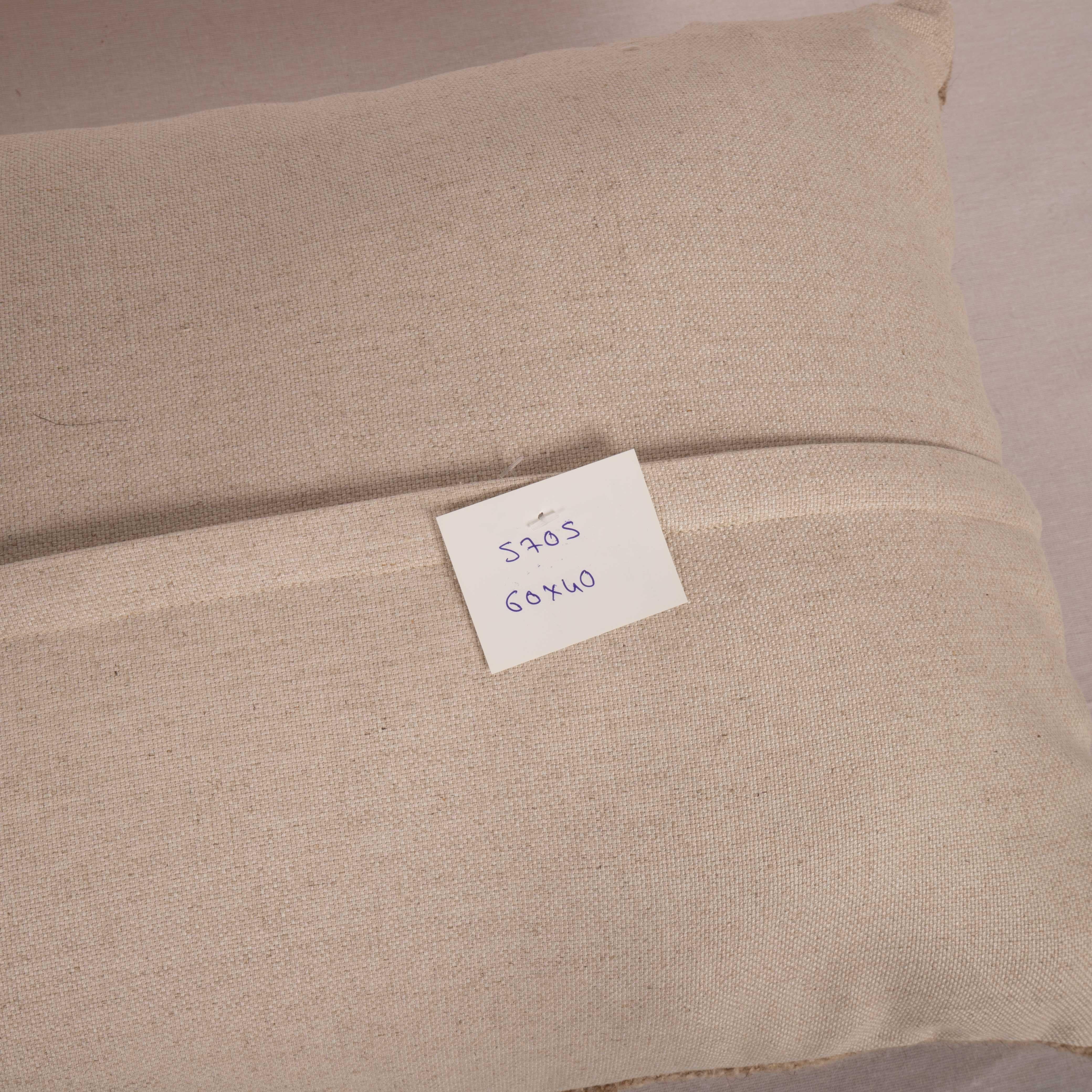 Neutral Pillow Case Made from a Vintage Wool Cover, Mid 20th C For Sale 2