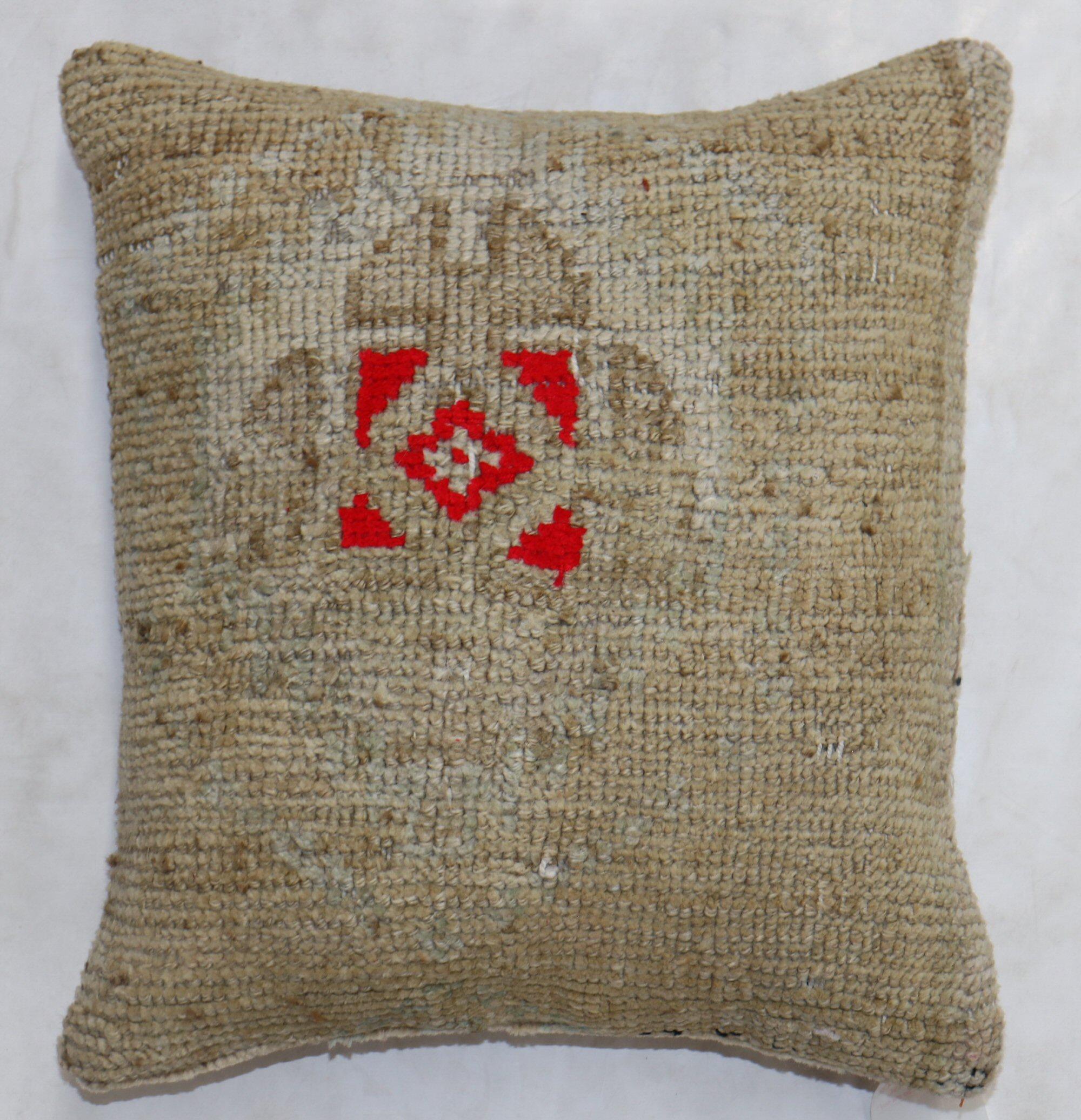 Neutral Pop of Red Turkish Rug Pillow In Good Condition For Sale In New York, NY