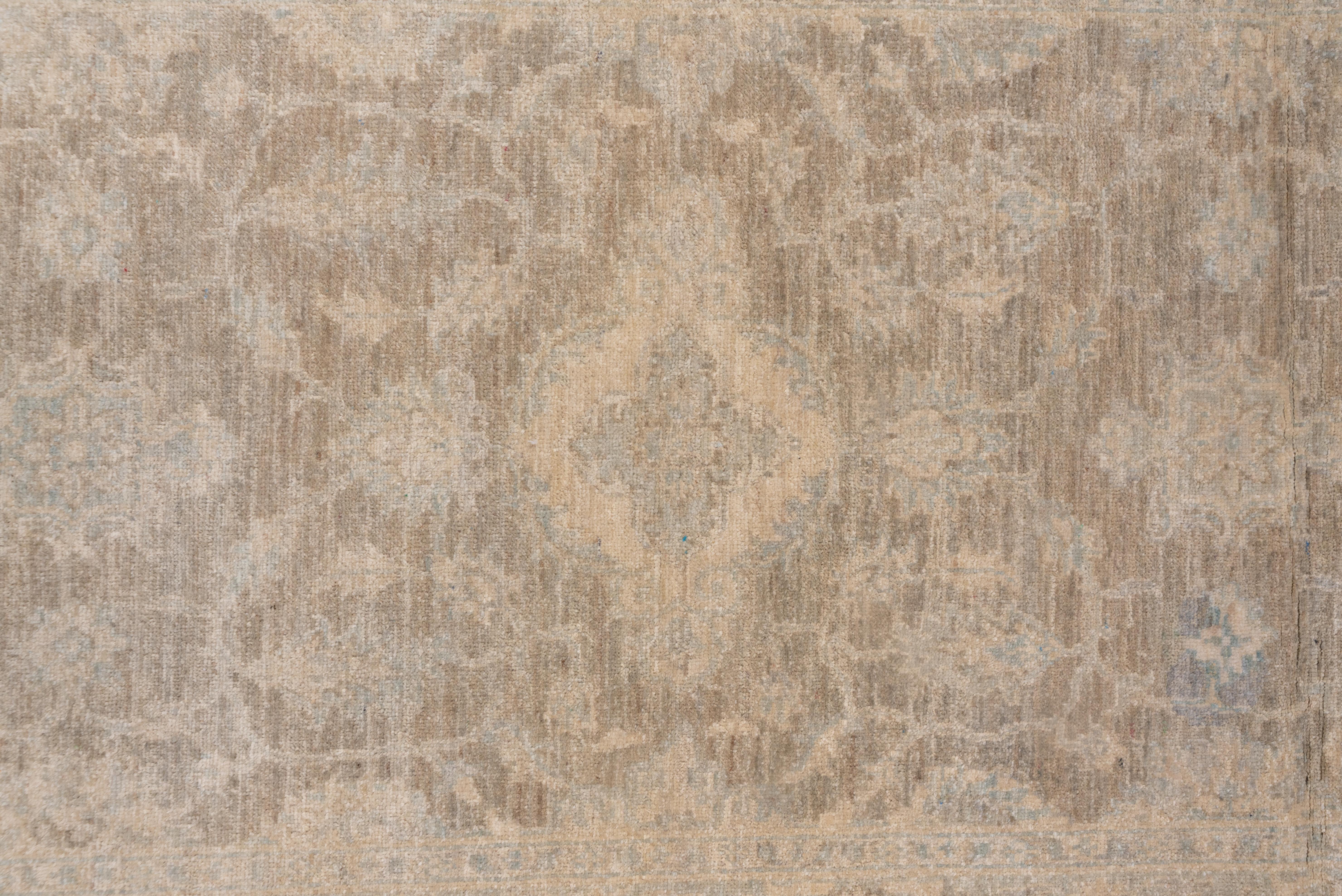Neutral Sivas Design Runner In Excellent Condition For Sale In New York, NY