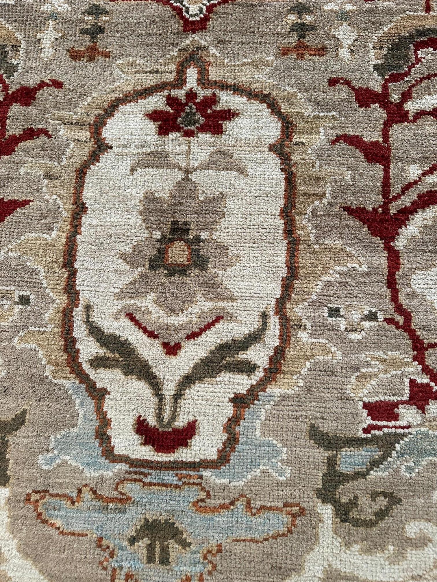 Neutral Sultanabad Wool Area Rug from Turkey For Sale 1