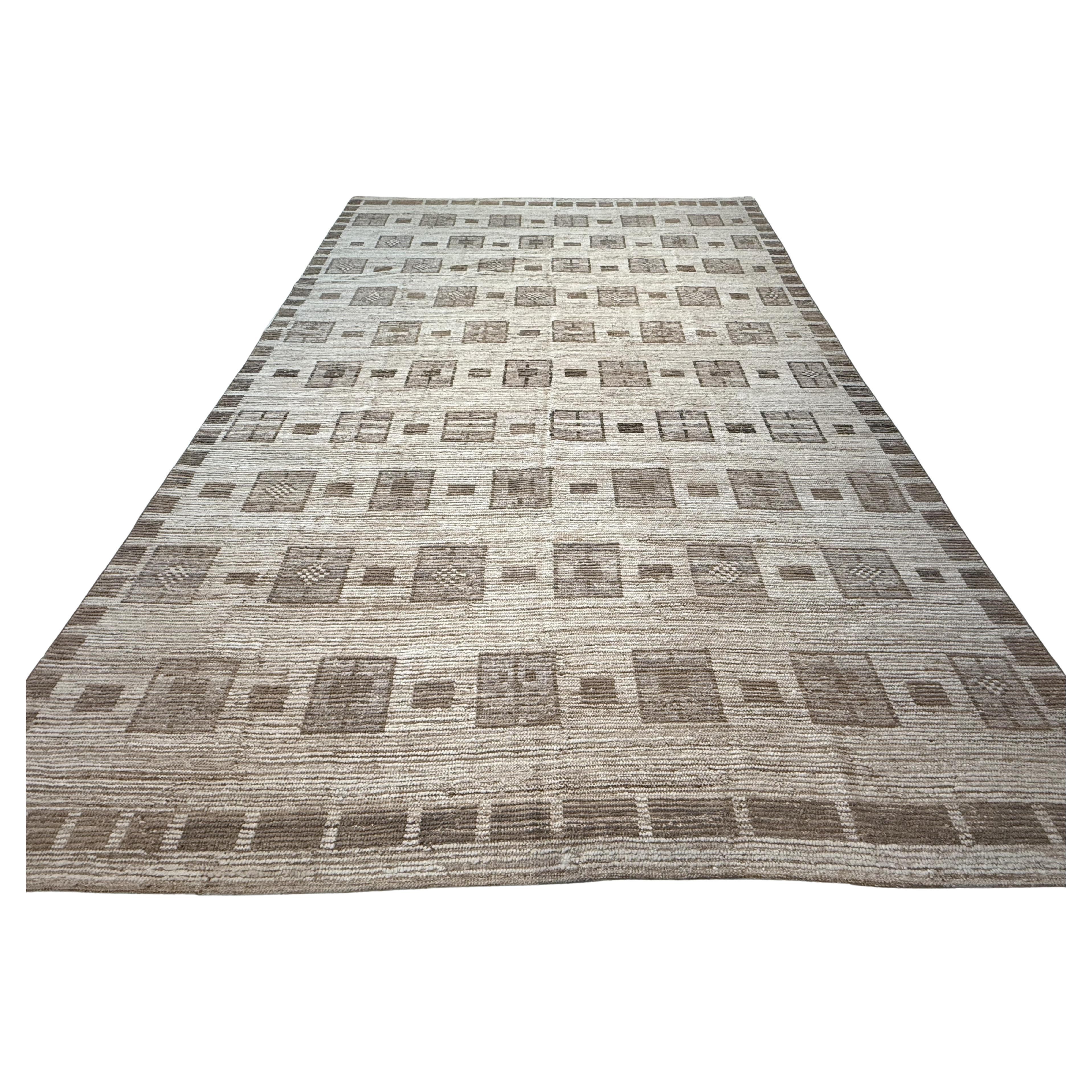 Neutraler, geometrischer marokkanischer Design-Teppich im Angebot
