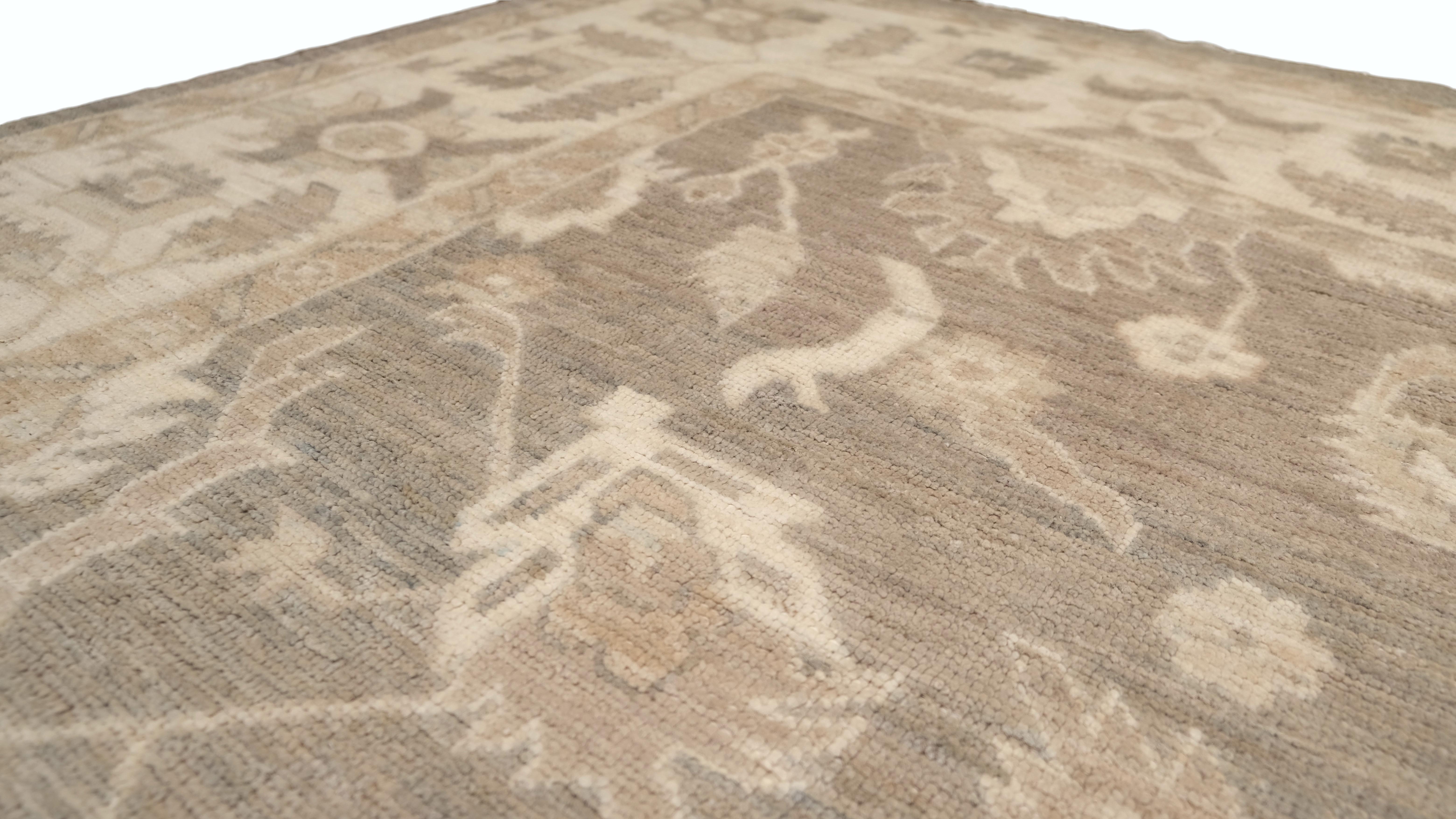 Alfombra de lana Oushak de tonos neutros 8'10''x11'9'' Pakistaní en venta