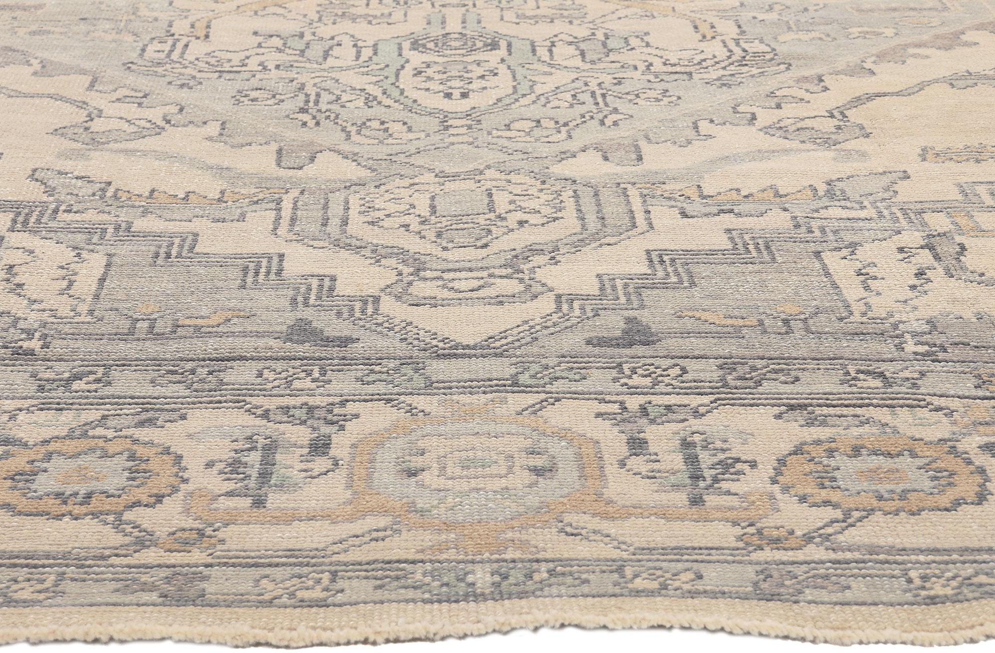 Neutral Turkish Oushak Rug, Modern Style Meets Classic Elegance In New Condition For Sale In Dallas, TX