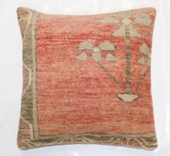 Coussin rouge doux tapis d'Oushak