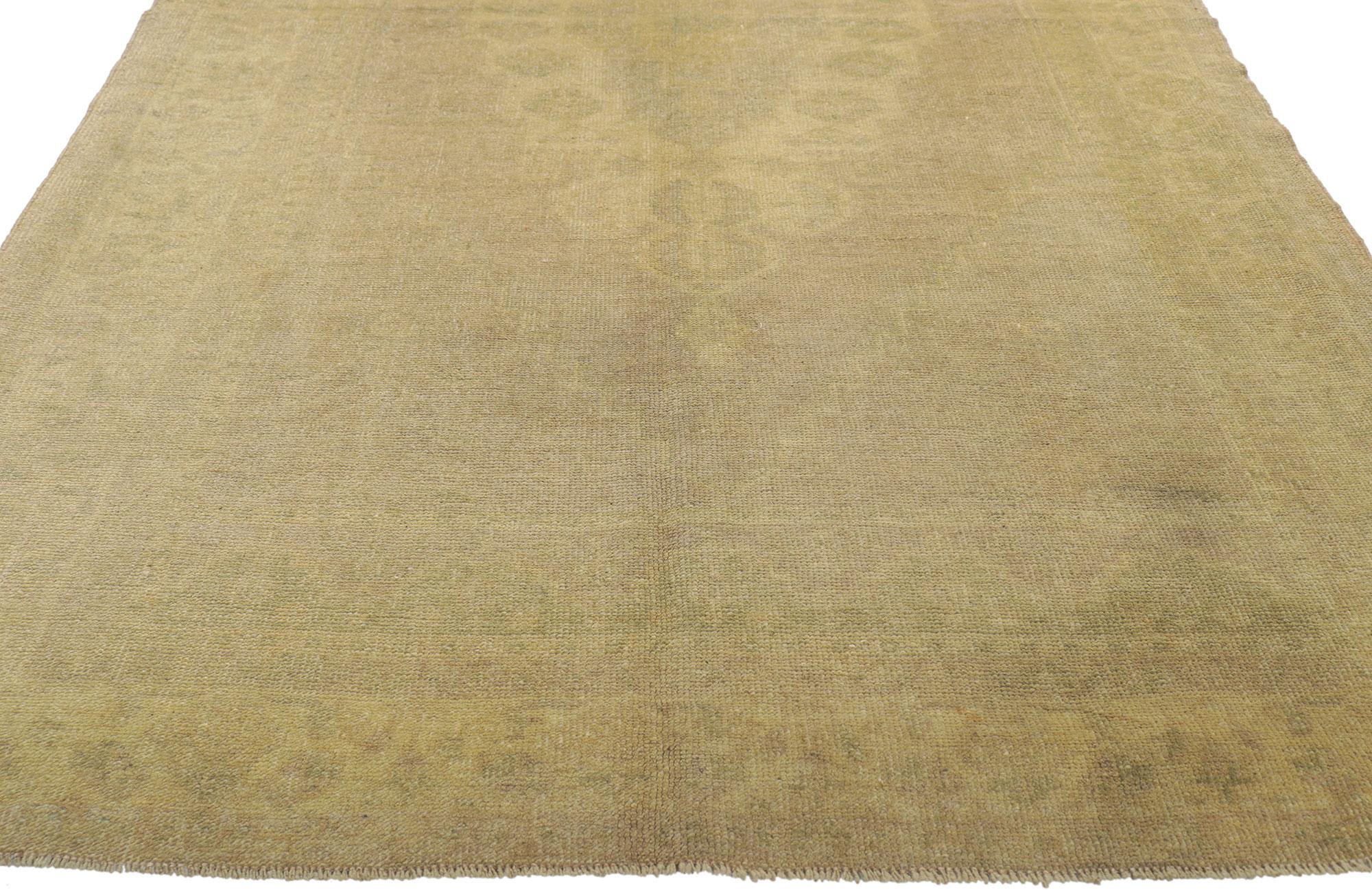 Neutral Vintage Turkish Oushak Rug with Muted Earth-Tone Colors In Good Condition For Sale In Dallas, TX