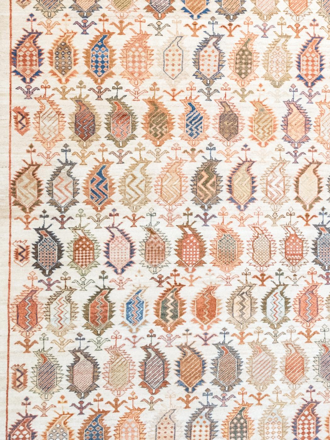Neutraler persischer Wollteppich mit bunten Paisleys, böhmisch, 8' x 10' (Böhmisch) im Angebot