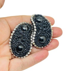 NEVA BURBA signed vintage artisan glass rhinestones designer clip on earrings