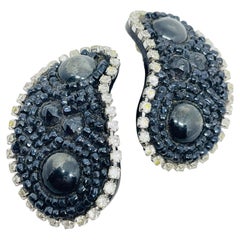NEVA BURBA signed vintage artisan glass rhinestones designer clip on earrings