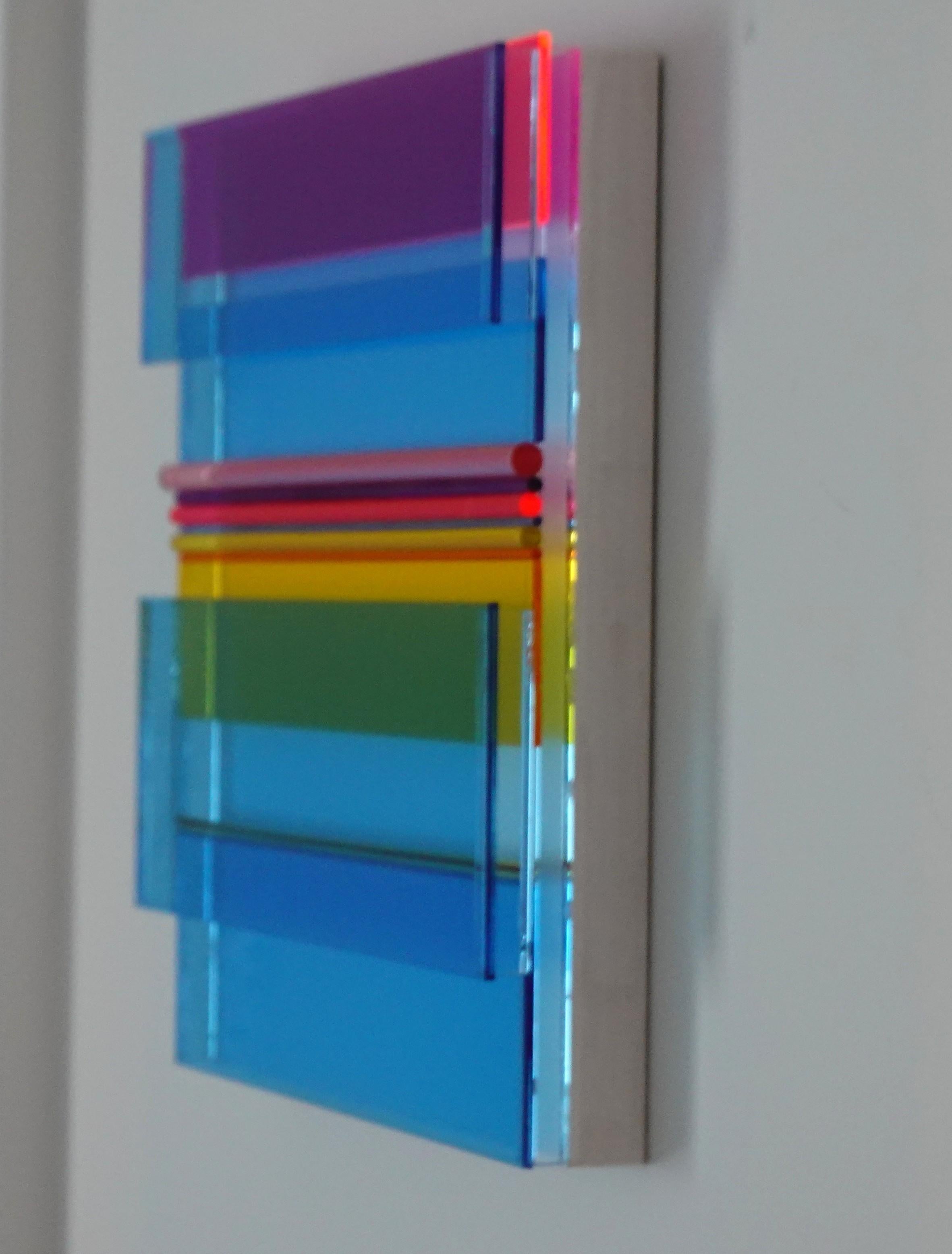 Tarde junto al mar, Plexiglás, Escultura de pared, Colorida, Dimensional, Única - Abstract Sculpture Marrón de Neva Delihas Setlow