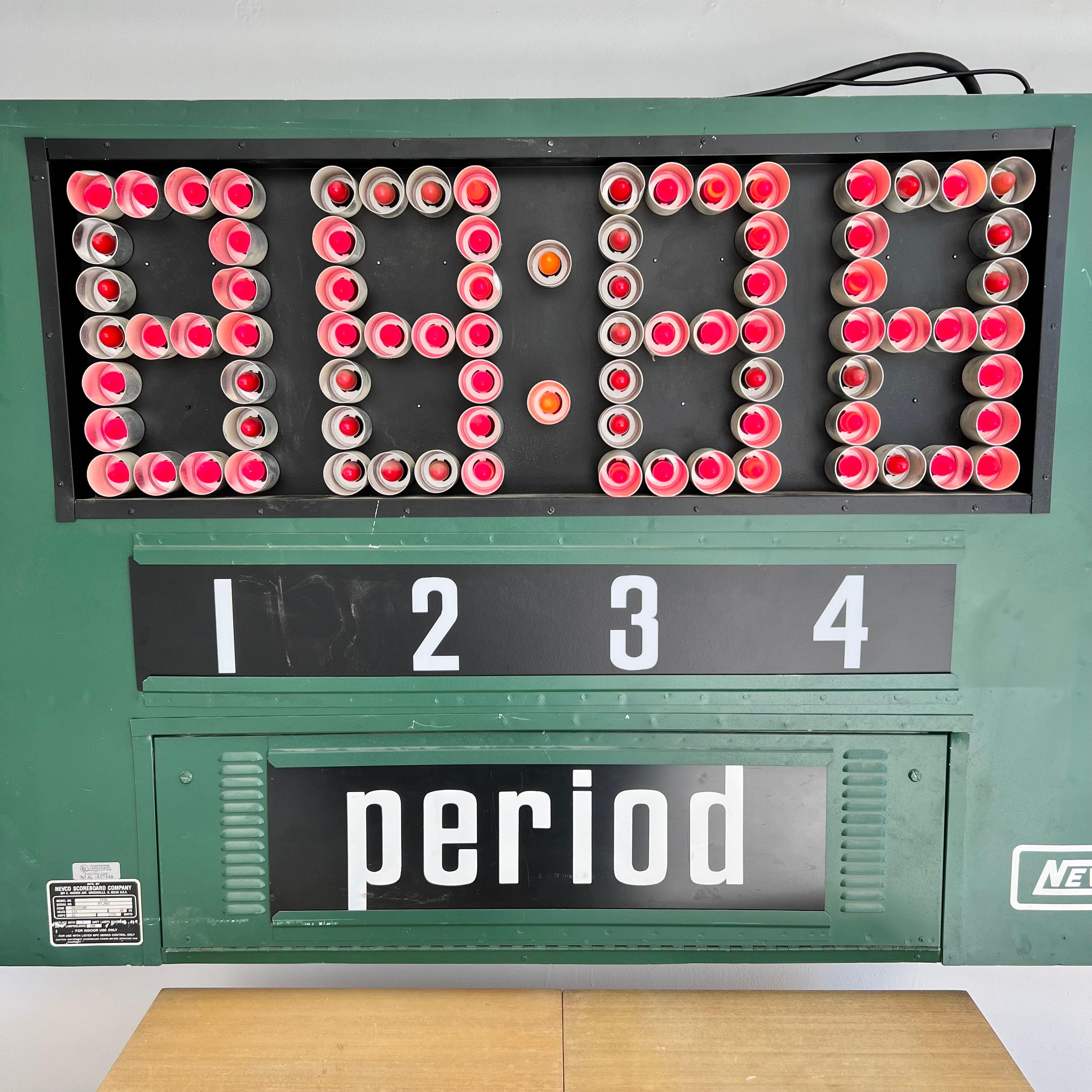 Nevco Christmas Light Scoreboard, 1990s USA In Good Condition In Los Angeles, CA