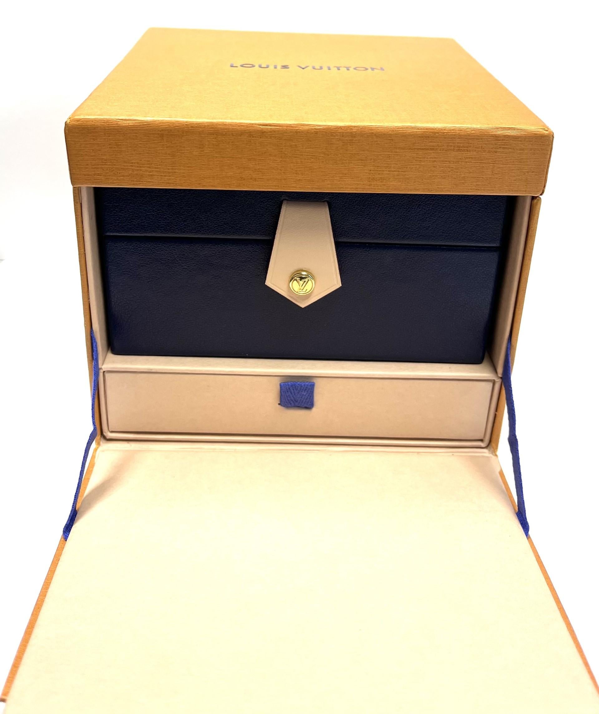 Bracelet jonc Empreinte Louis Vuitton en or jaune 18 carats jamais porté, avec boîte  Excellent état - En vente à Troy, MI