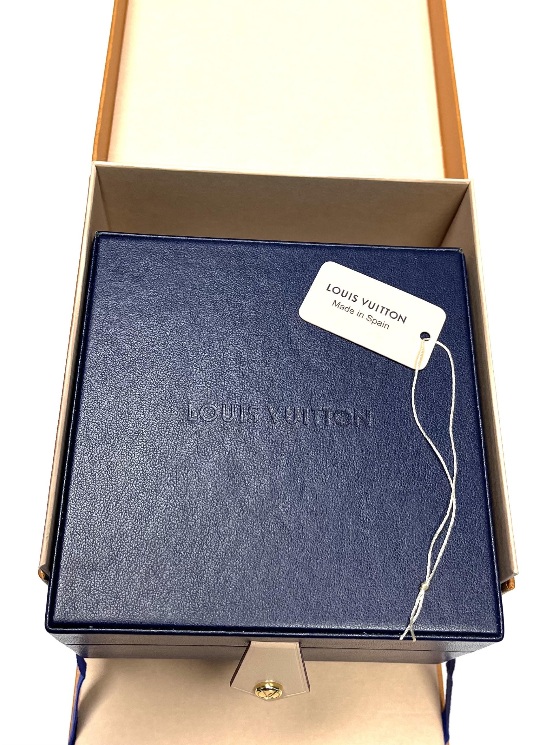 Nie getragene Louis Vuitton Empreinte 18 Karat Gelbgold Armreif mit Box  im Angebot 2
