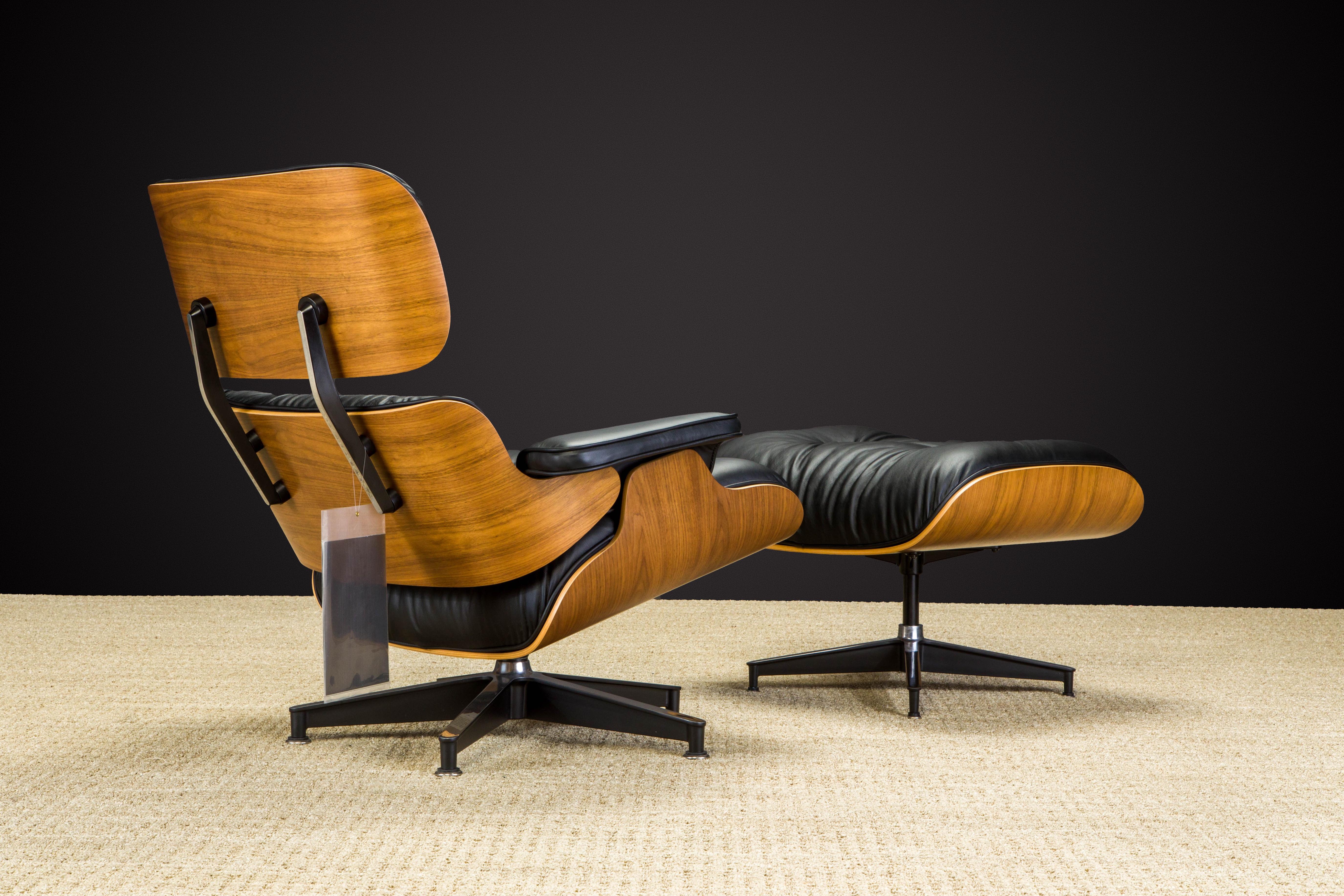 Never-Used Charles Eames Lounge Chair and Ottoman for Herman Miller, c. 1984 In Excellent Condition In Los Angeles, CA