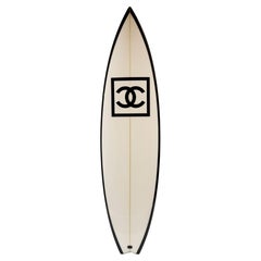 Planche de surf CHANEL d'époque jamais utilisée 